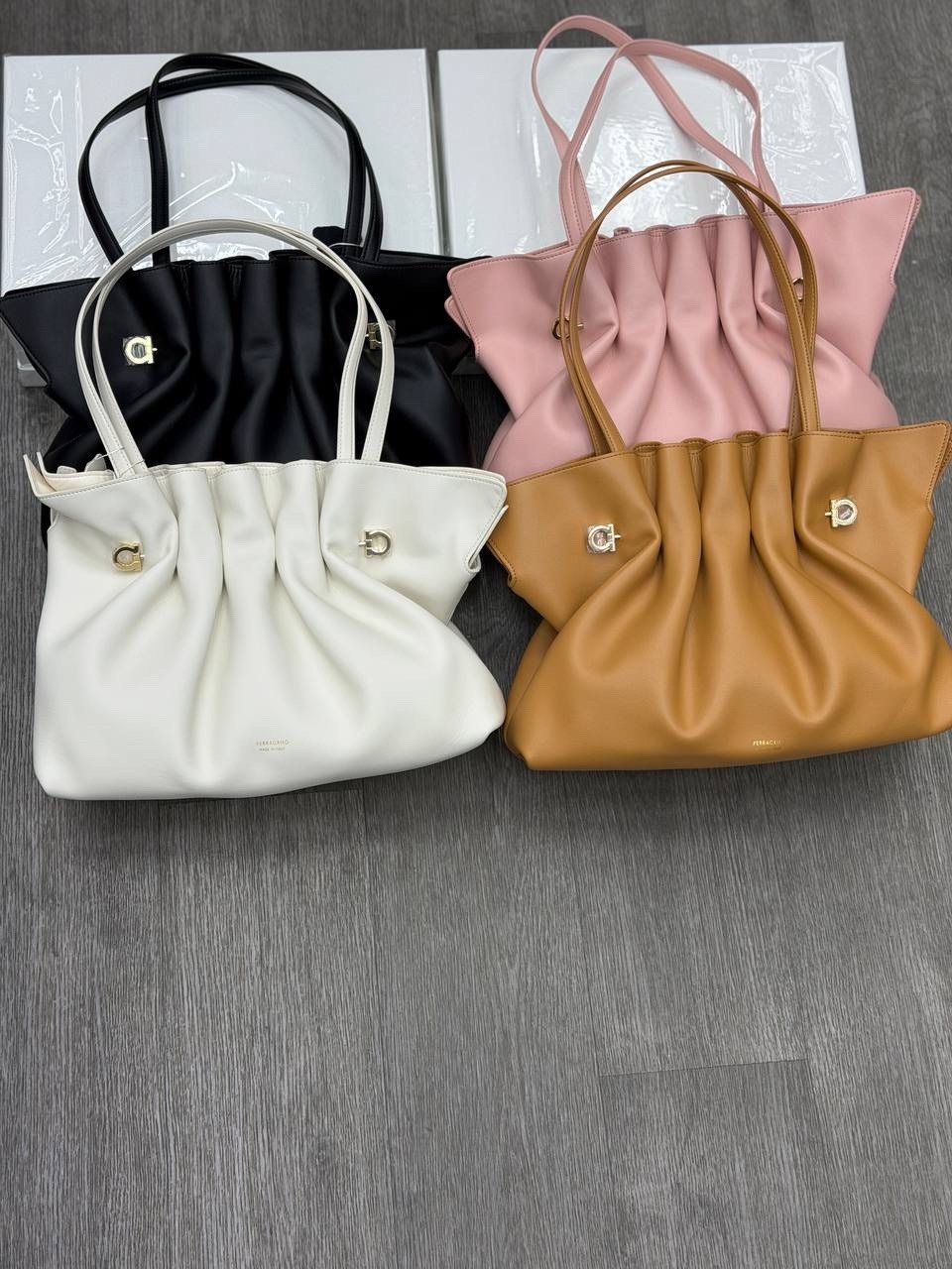 сумка,бежевая сумка,женская сумка,боттега венета сумка пельмешка,модная сумка