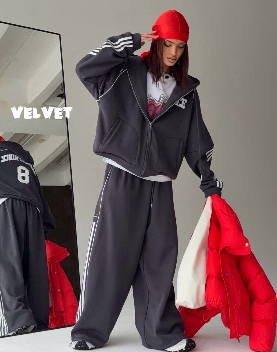 спортивный костюм,adidas original velour tracksuit,спортивный костюм женский,спортивки женские,костюм спортивный loewe