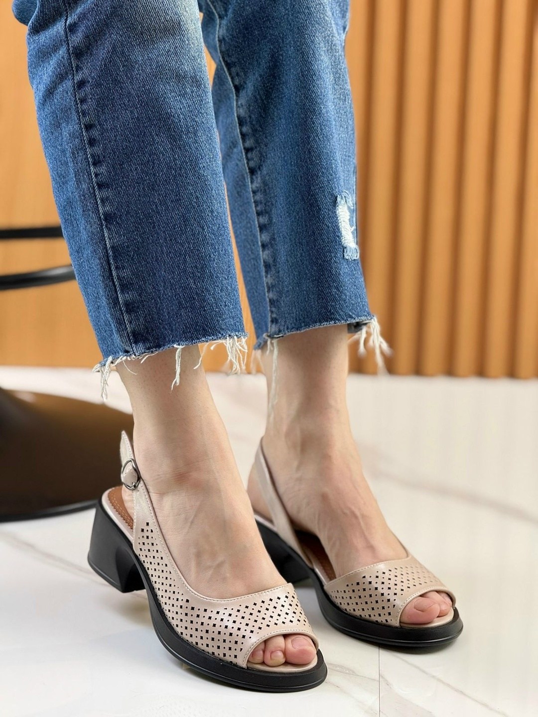 женские босоножки,босоножки женские летние,босоножки сандали,босоножки на каблуках,босоножки белые