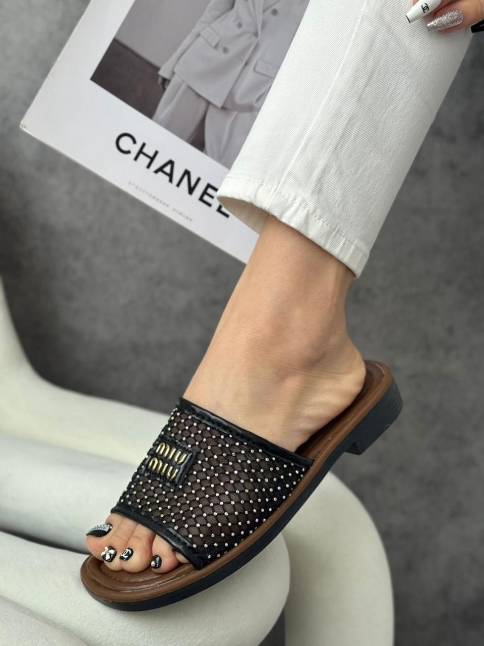 шлепанцы chanel,шлепанцы женские,шлепки шанель,chanel шлепанцы женские,модные шлепанцы