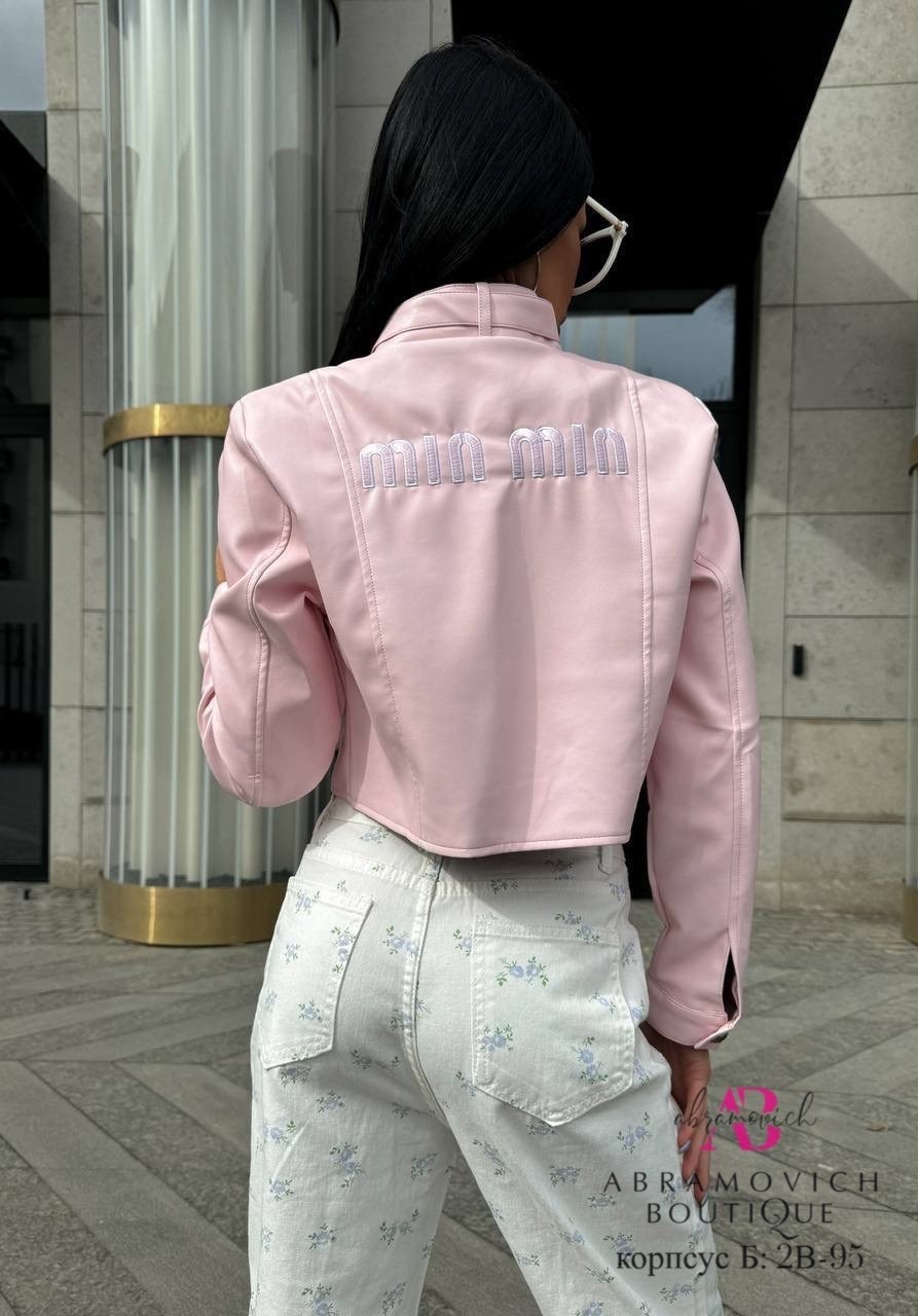 джинсы с цветочным принтом,джинсы wide широкие с цветочным принтом,джинсы с цветочками,джинсы прямые с цветочным принтом zarina,белые свободные брюки с цветочным принтом