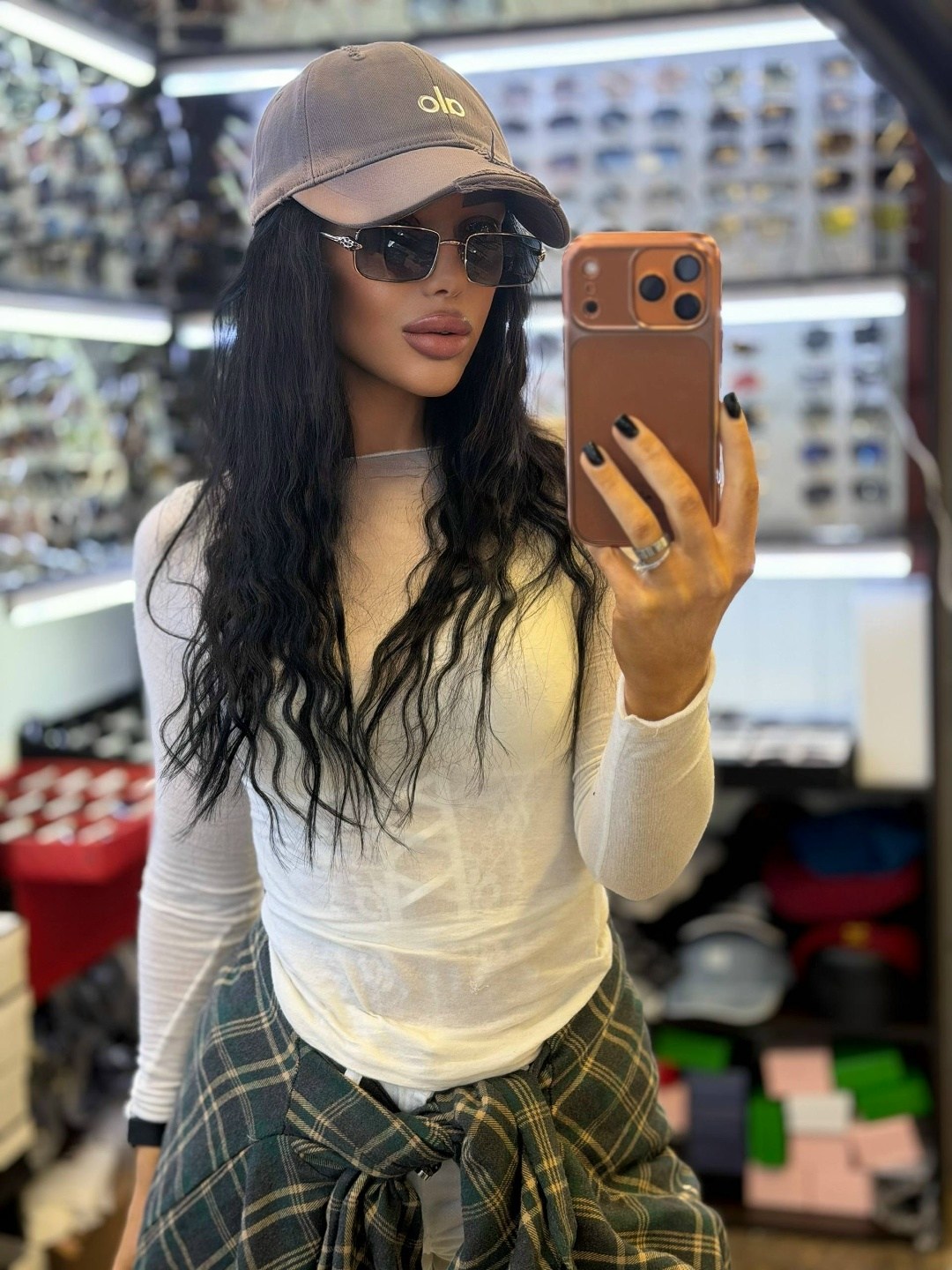 очки солнцезащитные модные авиатор тренд 2025,женская бейсболка,очки солнцезащитные модные авиатор,стильная одежда