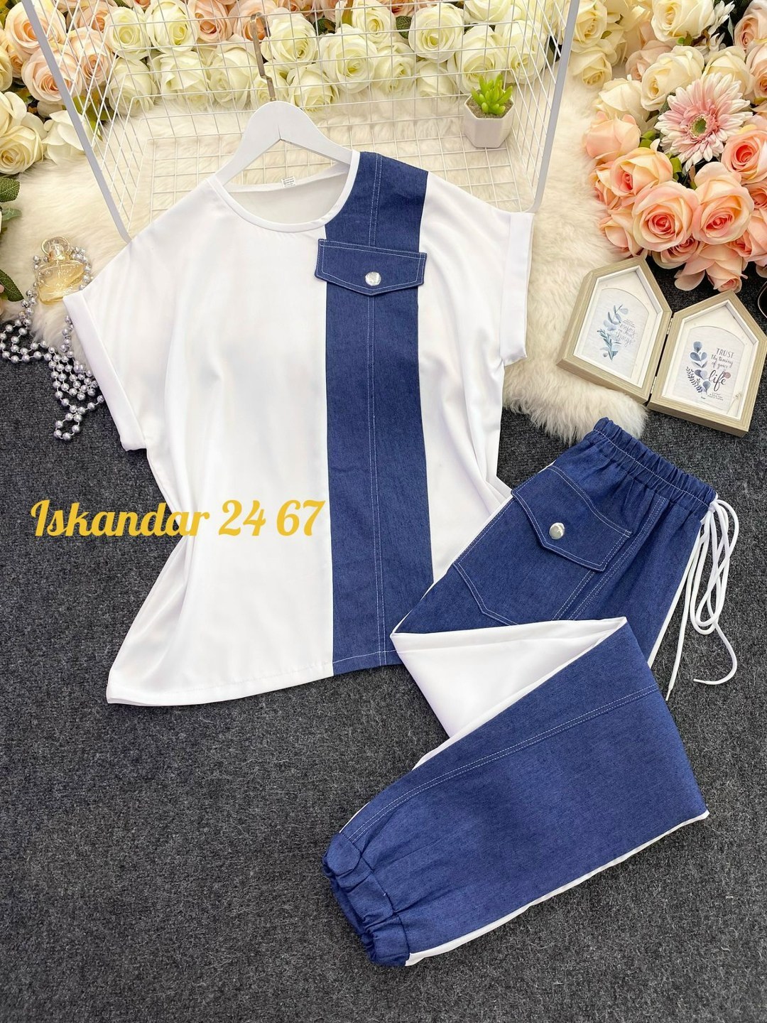 женский джинсовый комбинезон,женский спортивный костюм из двух предметов,джинсовые комбинезоны,женские комбинезоны,джинсовые костюмы женские