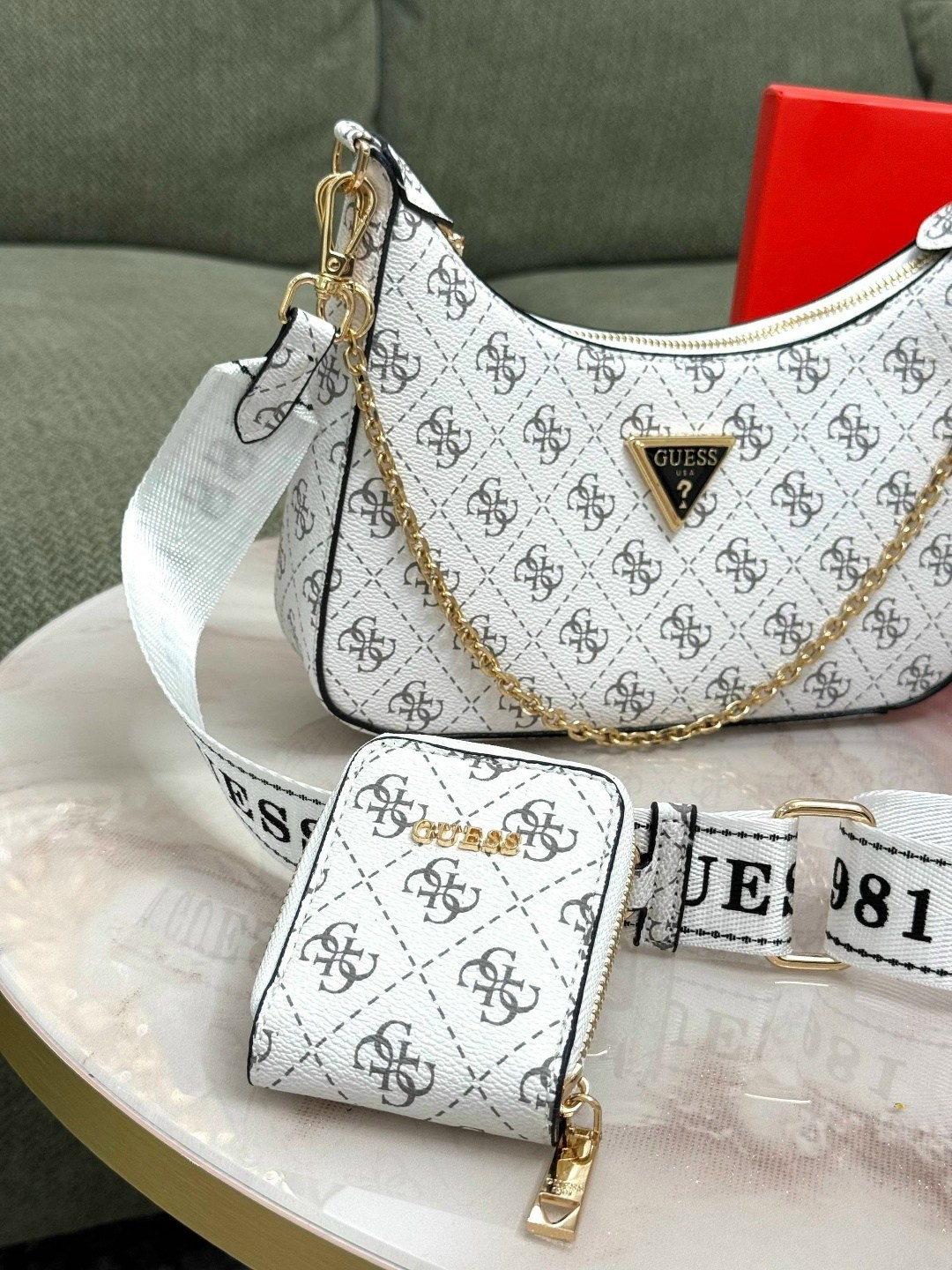 сумка женская guess,guess сумка на плечо,сумка guess,сумка guess белая,сумка guess сумка guess