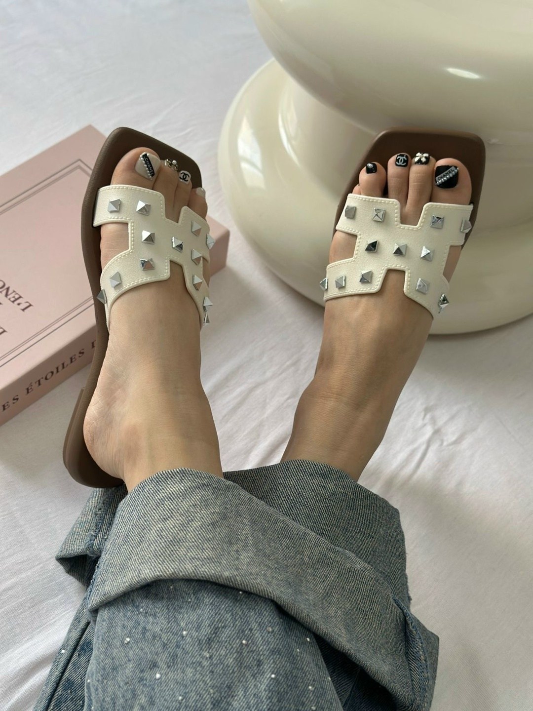 женские кожаные шлепки hermes oran коричневые,шлепанцы hermes,шлепки hermes женские,шлепки hermes,шлепанцы женские hermes