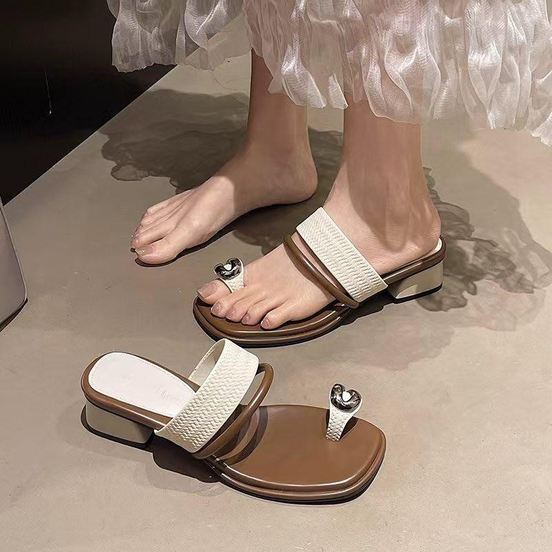 модные шлепанцы,женские шлепанцы,модные босоножки,модные сандалии,женские босоножки