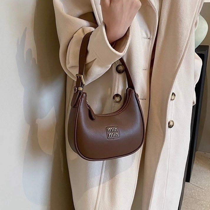 сумка,miu miu сумка на плечо,сумка miu miu,модная сумка,сумка женские