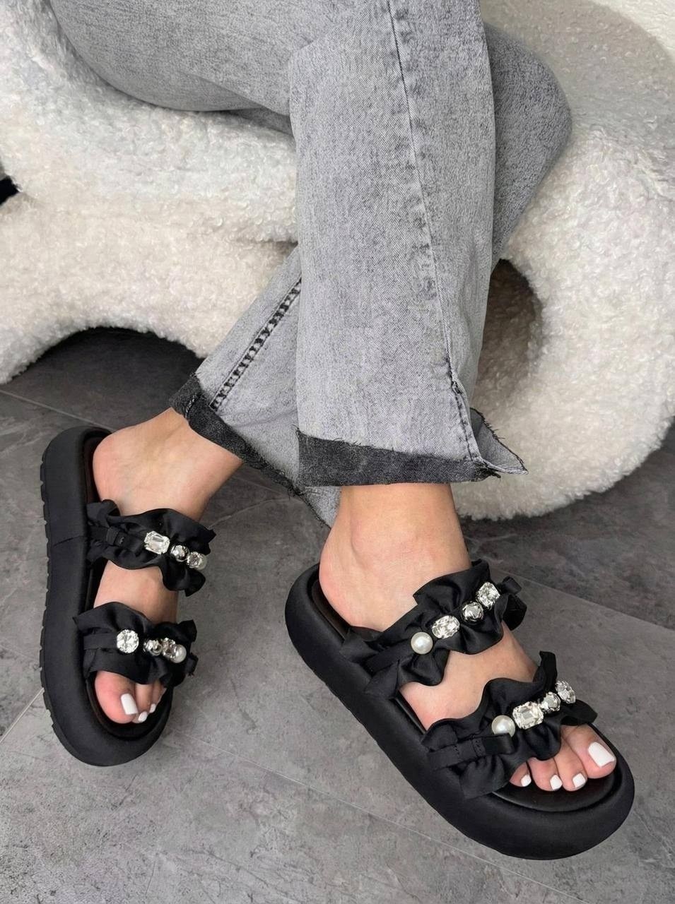 ,женские шлепанцы,модные шлепанцы,модные шлепки,женские сандалии