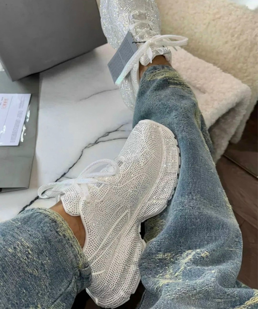 женские кроссовки,кроссовки в стразах,,кроссовки,спортивная