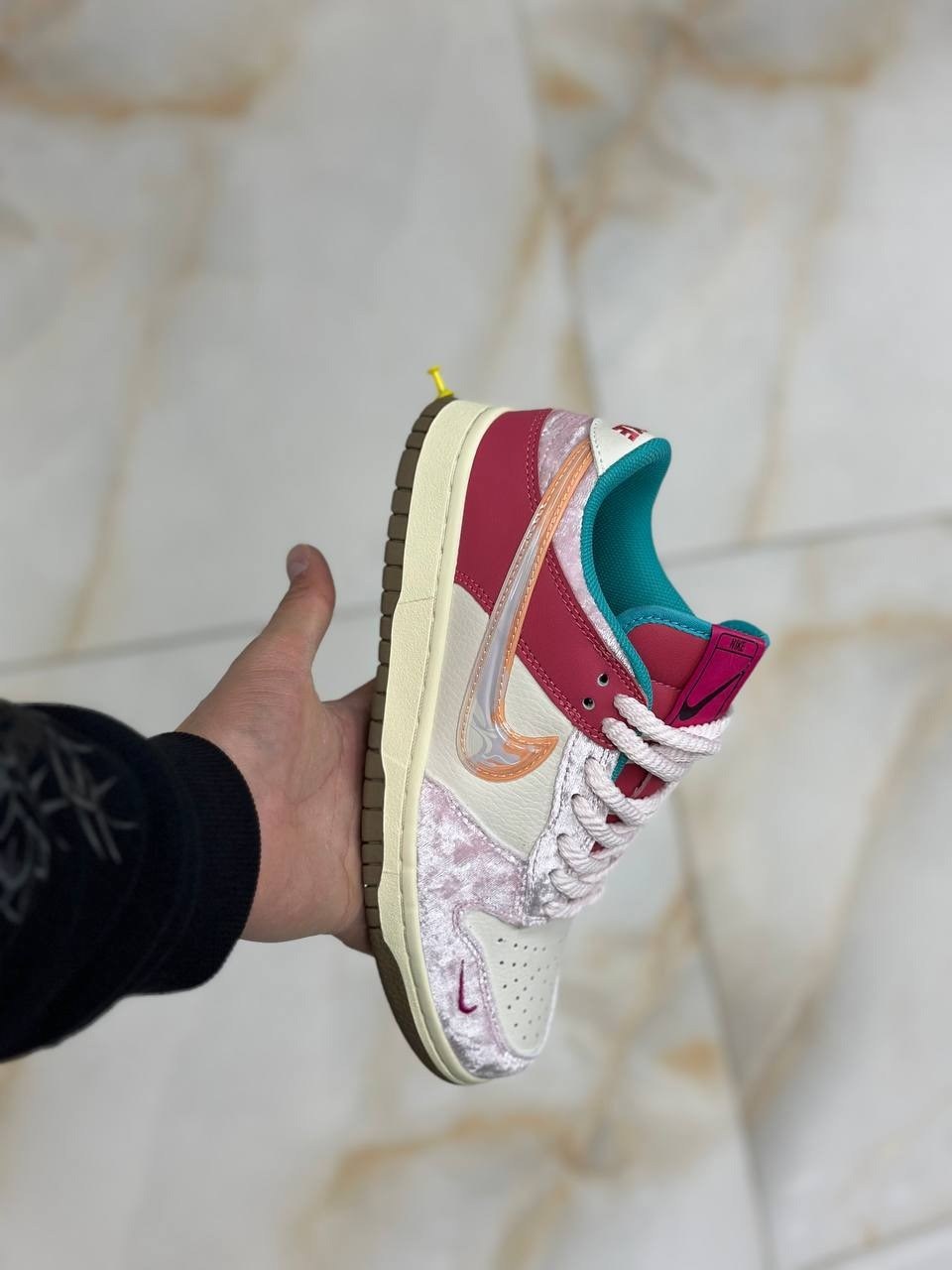 nike sb dunk low кроссовки,supreme x nike sb dunk low rammellzee,кроссовки,supreme кроссовки,кроссовки supreme x nike sb dunk low multicolored