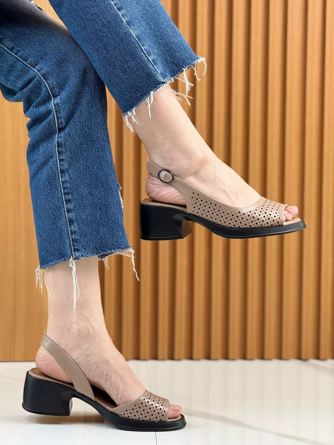 женские босоножки,босоножки женские летние,босоножки сандали,босоножки на каблуках,босоножки белые