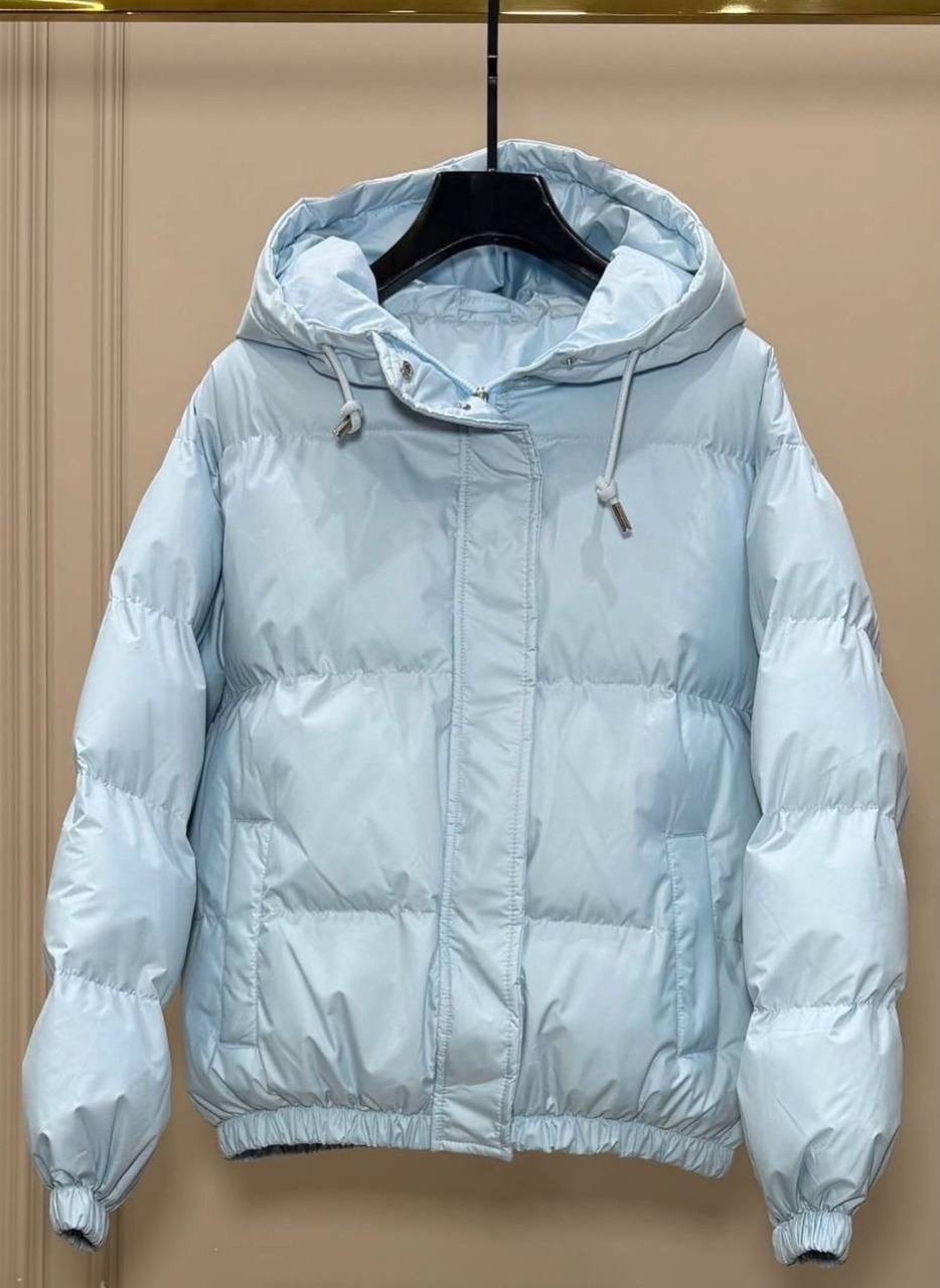 женская короткая зимняя куртка с капюшоном на белом утином пуху,женская зимняя куртка,женская зимняя куртка-пуховик с капюшоном,женский короткий пуховик,женская зимняя куртка на белом утином пуху