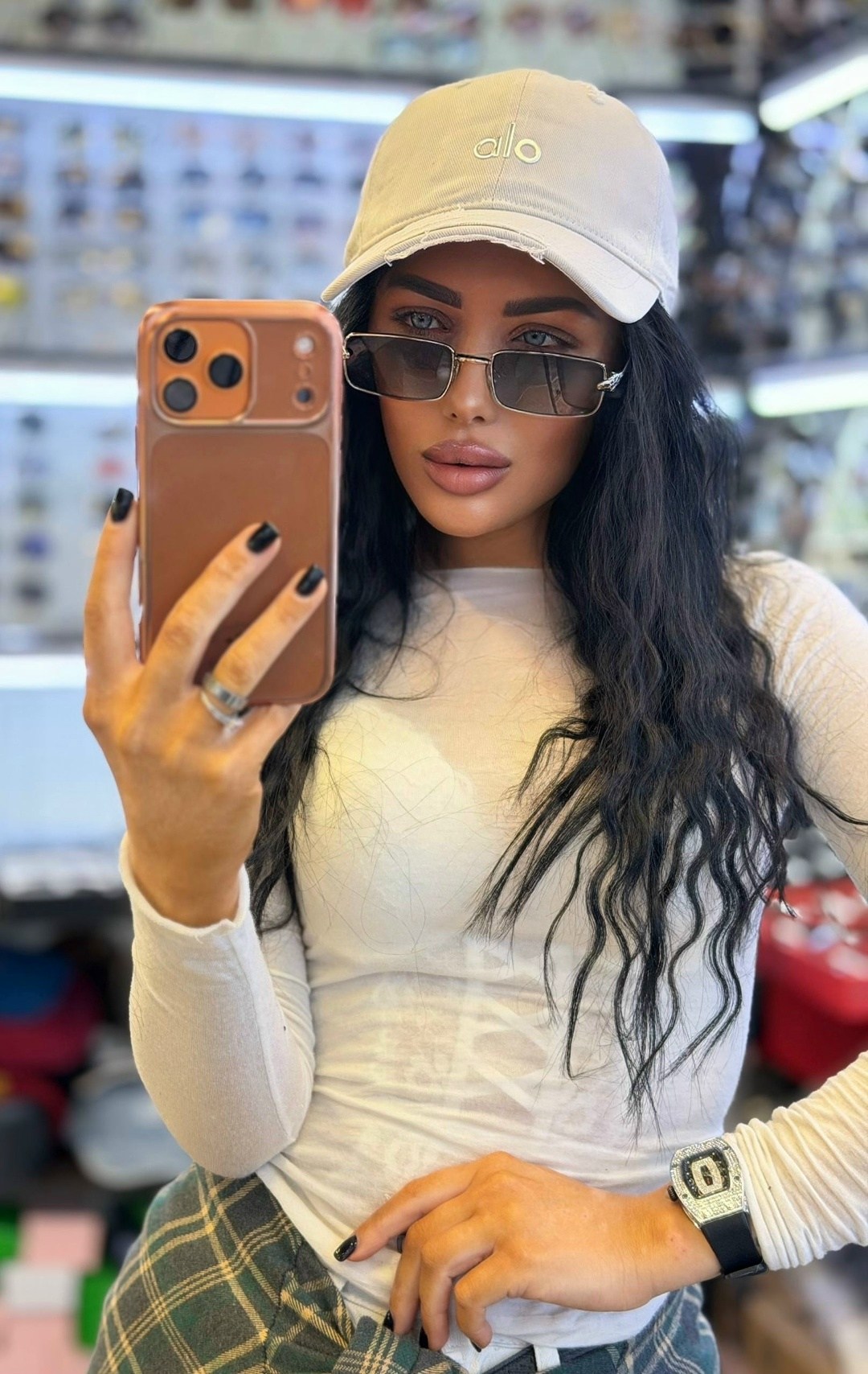 очки солнцезащитные модные авиатор тренд 2025,женская бейсболка,очки солнцезащитные модные авиатор,стильная одежда