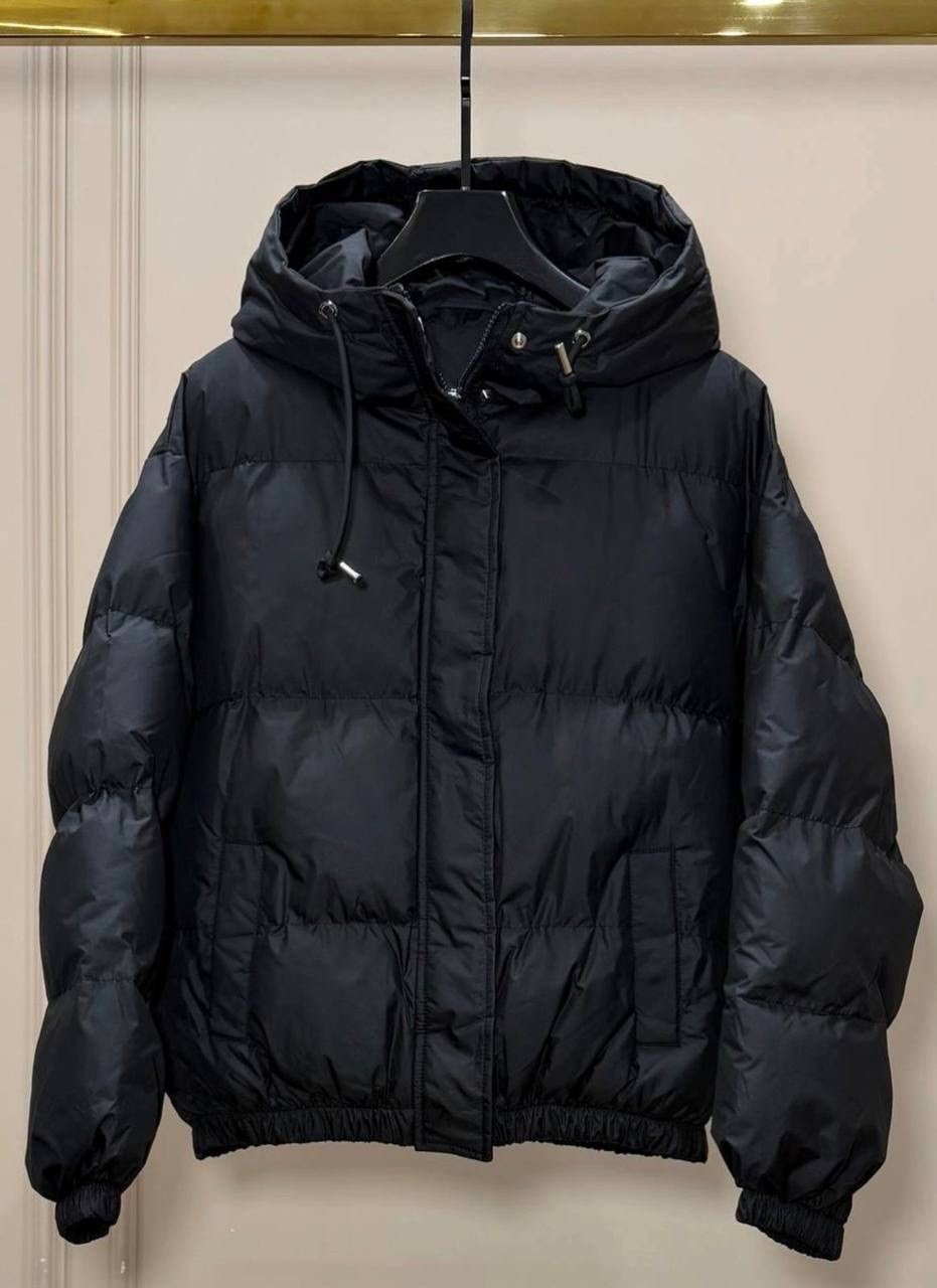 женская короткая зимняя куртка с капюшоном на белом утином пуху,женская зимняя куртка,женская зимняя куртка-пуховик с капюшоном,женский короткий пуховик,женская зимняя куртка на белом утином пуху