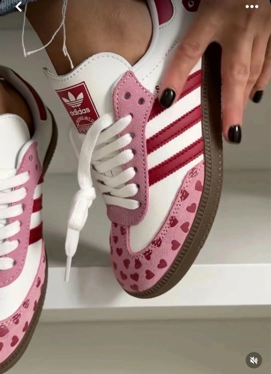 кроссовки женские adidas,кроссовки samba розовые сердечки adidas,кроссовки адидас с сердечками,кроссовки adidas,кроссовки samba adidas