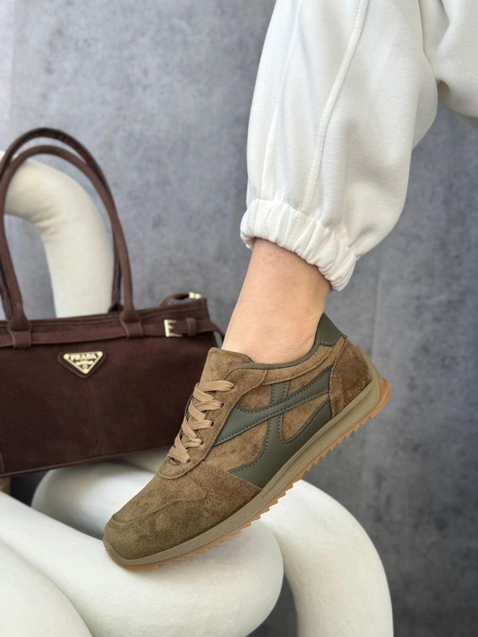 замшевые кроссовки,,женские кроссовки,коричневые кроссовки,кроссовки женские замшевые