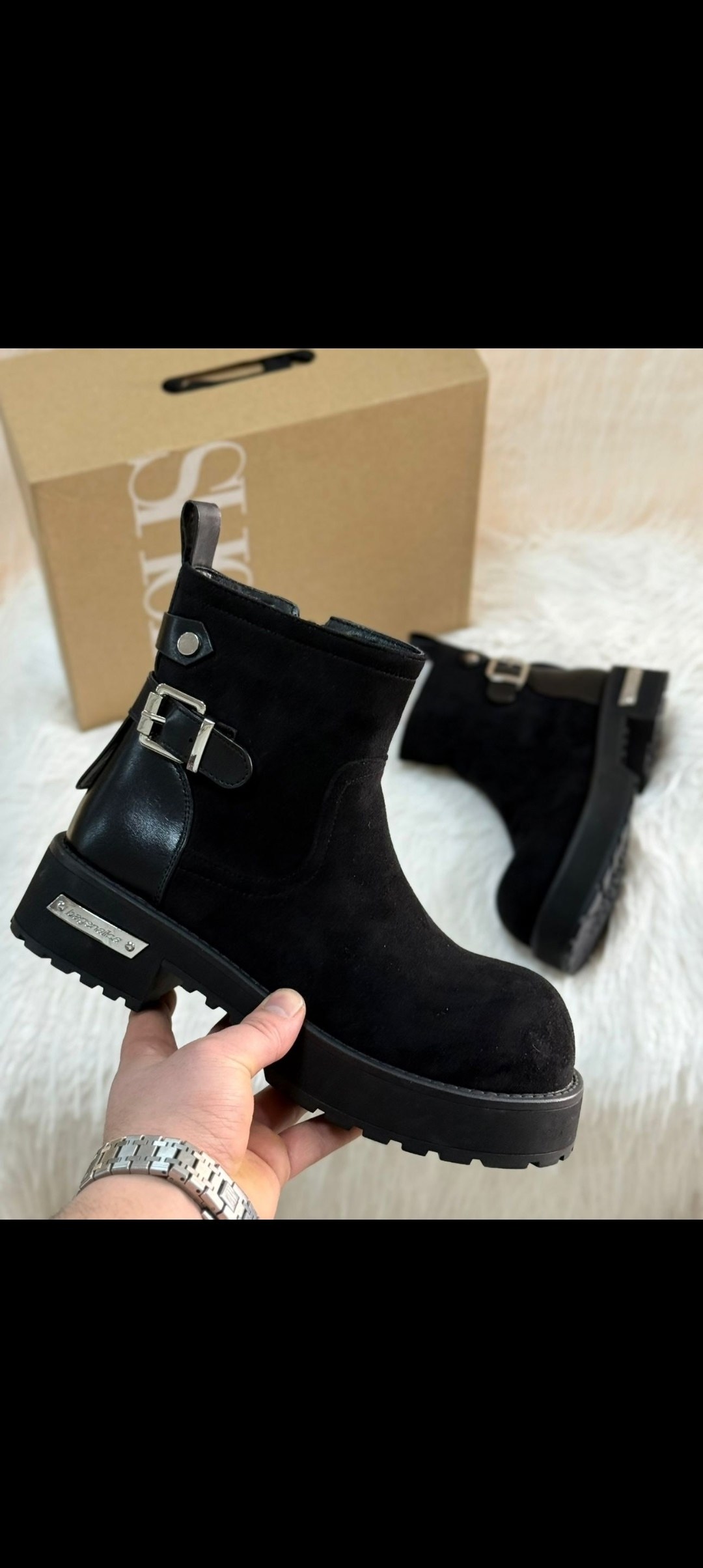 лакированные ботинки дживанши,,женские ботинки,модные ботинки,ботинки живанши