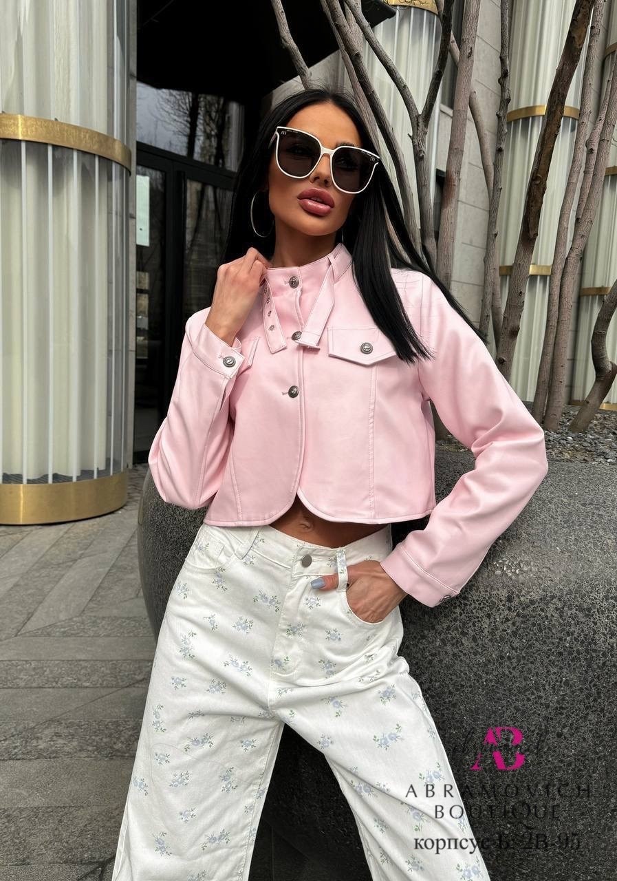 джинсы с цветочным принтом,джинсы wide широкие с цветочным принтом,джинсы с цветочками,джинсы прямые с цветочным принтом zarina,белые свободные брюки с цветочным принтом