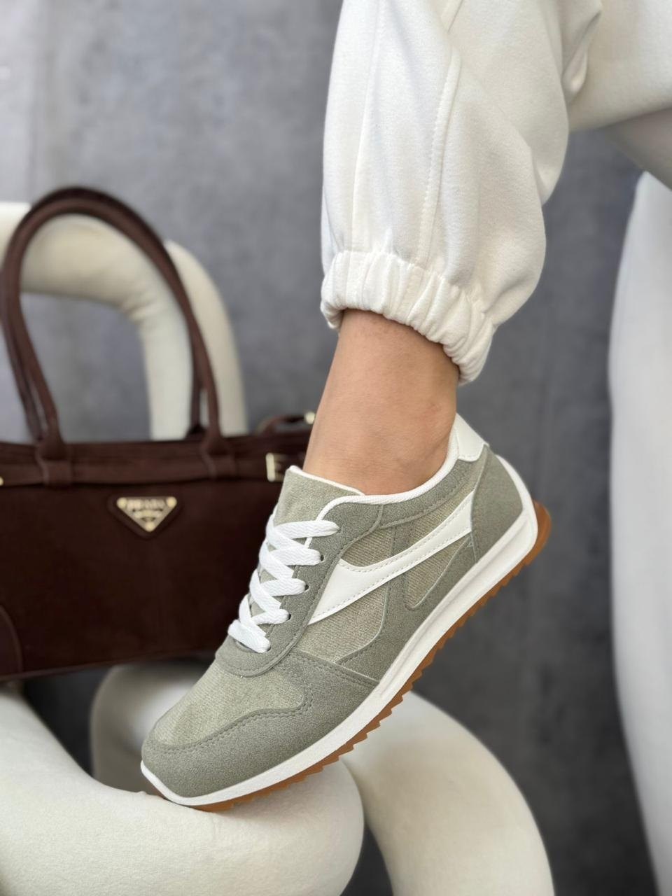 замшевые кроссовки,,женские кроссовки,коричневые кроссовки,кроссовки женские замшевые