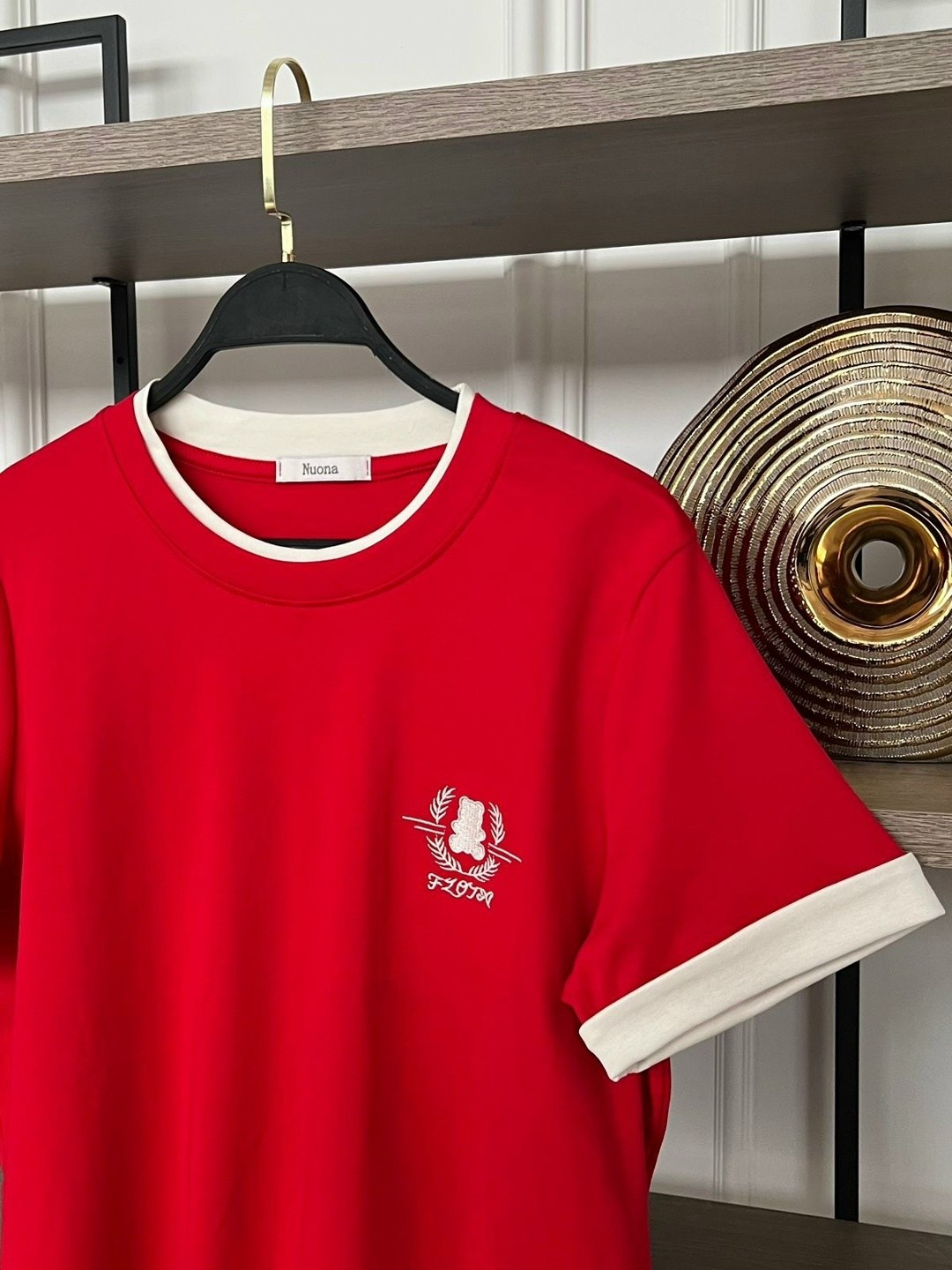 футболки женская,футболки для женщин,футболки женские с принтом,красная футболка,футболке