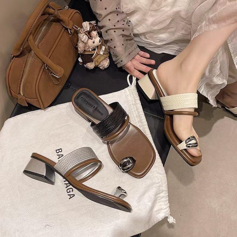 модные шлепанцы,женские шлепанцы,модные босоножки,модные сандалии,женские босоножки