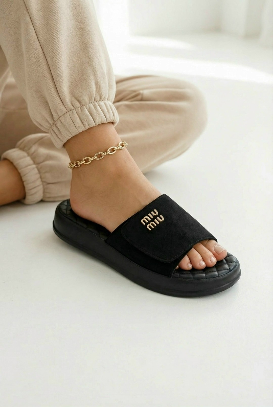 ,женские шлепанцы,тапочки модные,женские тапки,женская