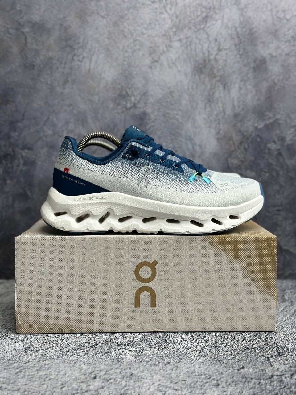 кроссовки on cloudtilt mineral ivory белый синий,кроссовки,спортивные кроссовки,спортивная ,повседневные кроссовки