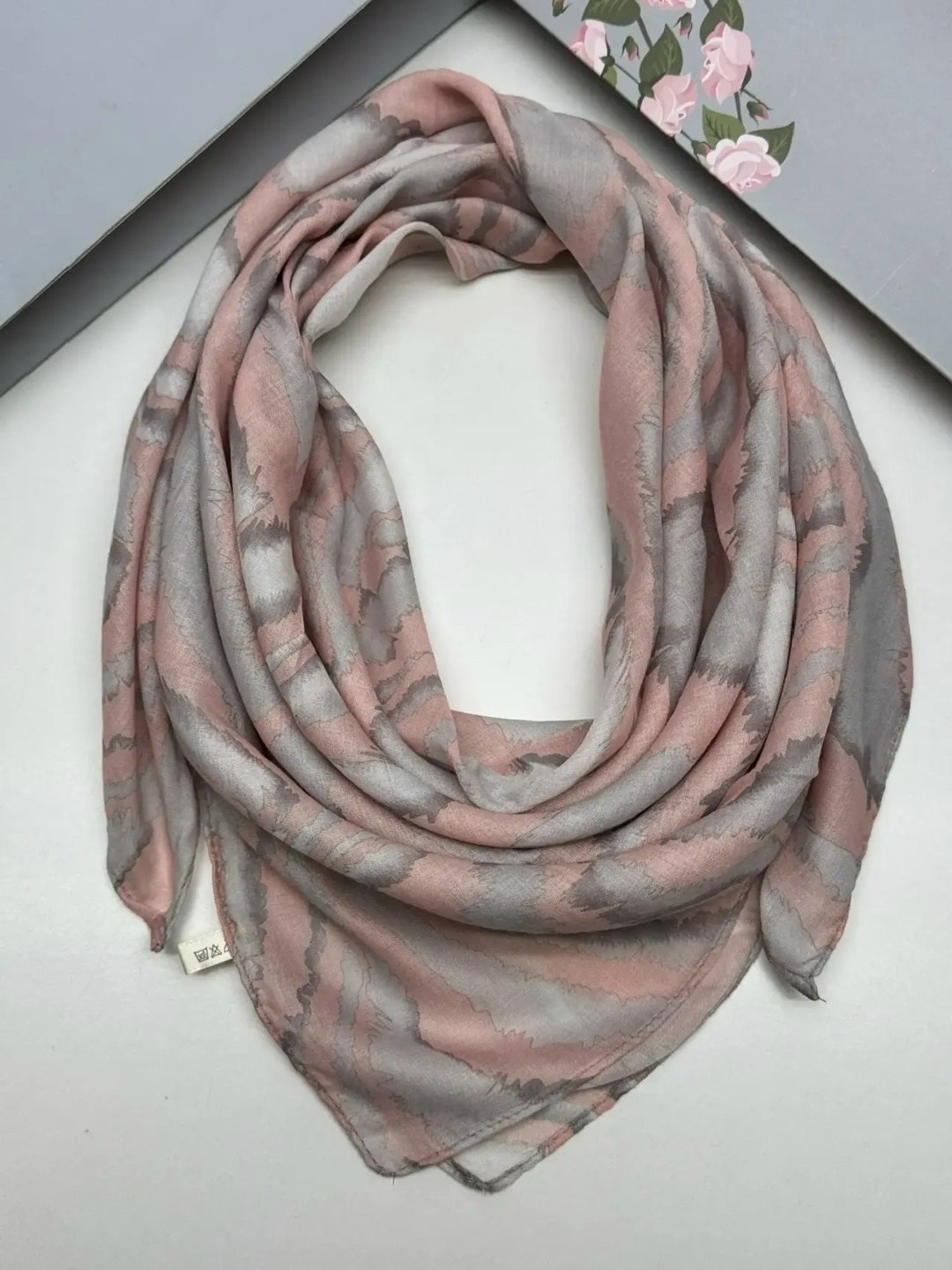 платки шелковые,платки шарф,платки женские,платок шелковый женский,шарф платок шелковый