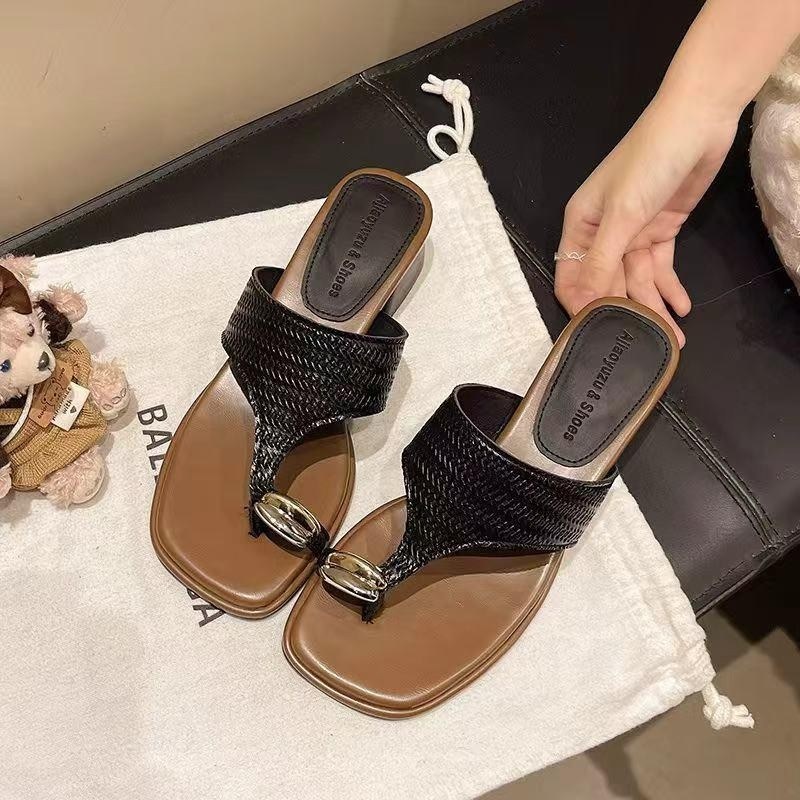 модные шлепанцы,женские шлепанцы,модные босоножки,модные сандалии,женские босоножки