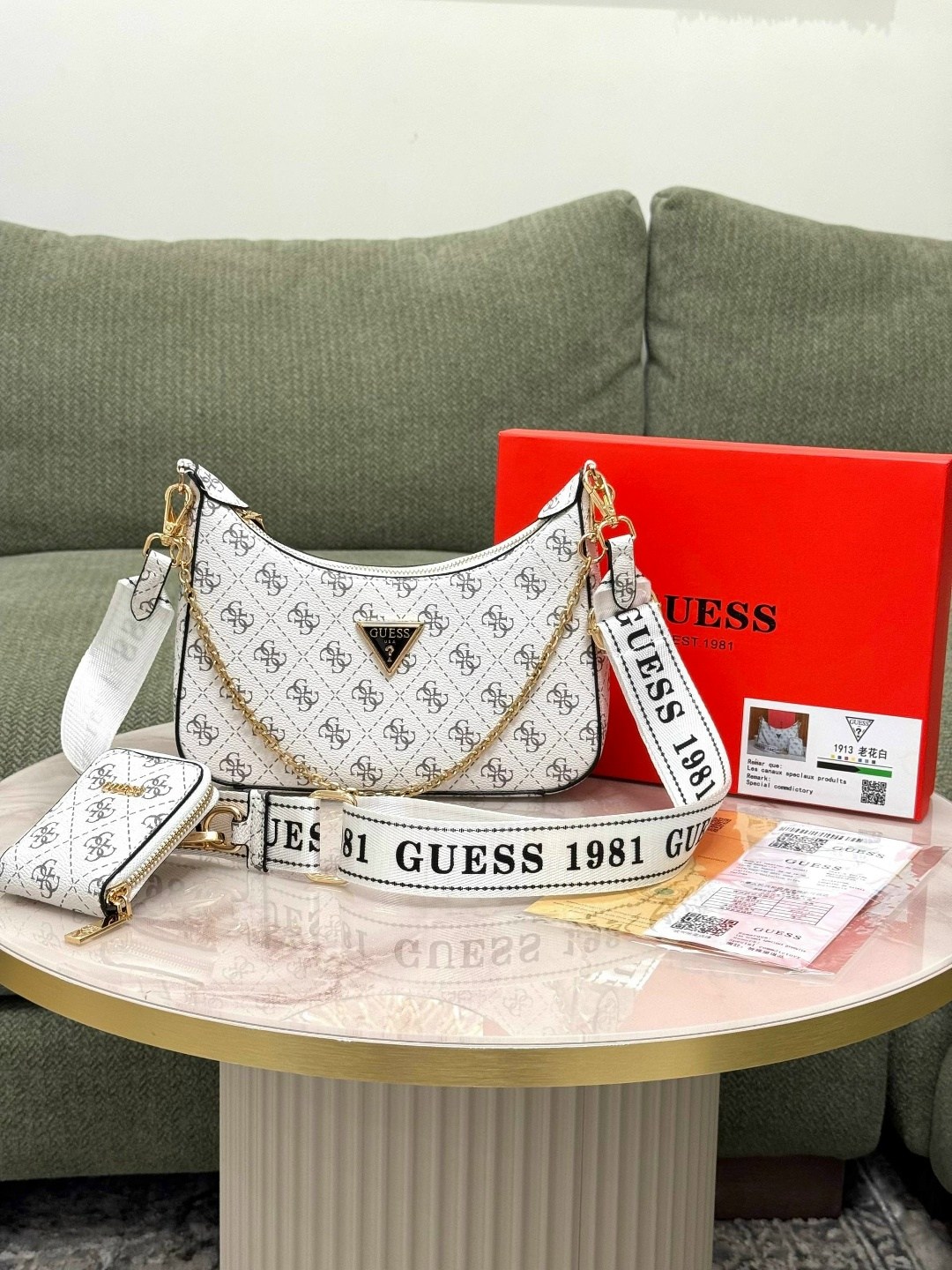сумка женская guess,guess сумка на плечо,сумка guess,сумка guess белая,сумка guess сумка guess