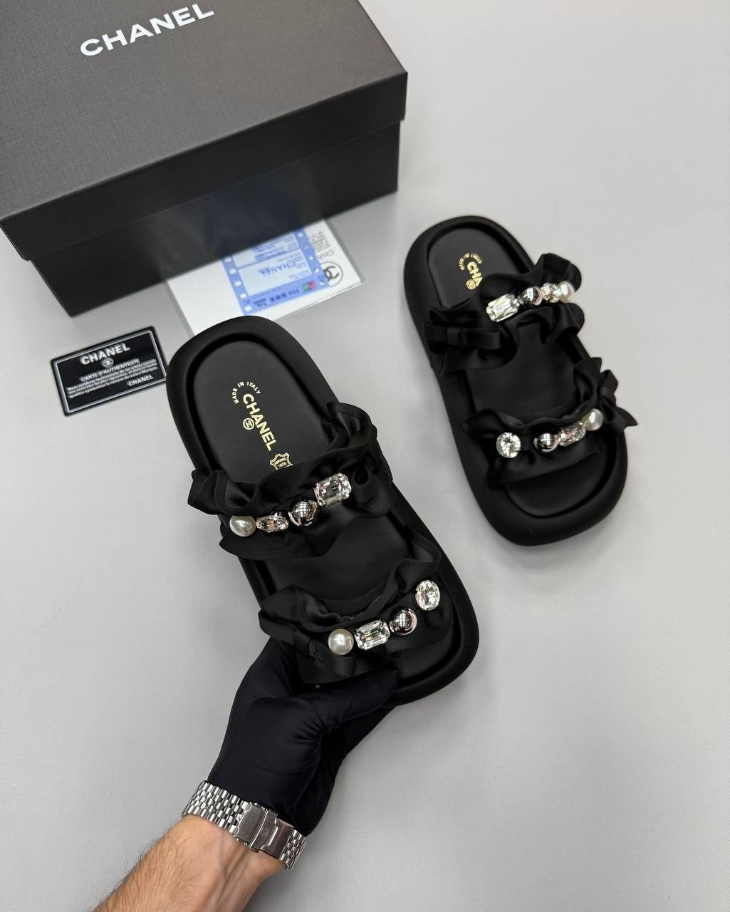 ,женские шлепанцы,модные шлепанцы,модные шлепки,женские сандалии