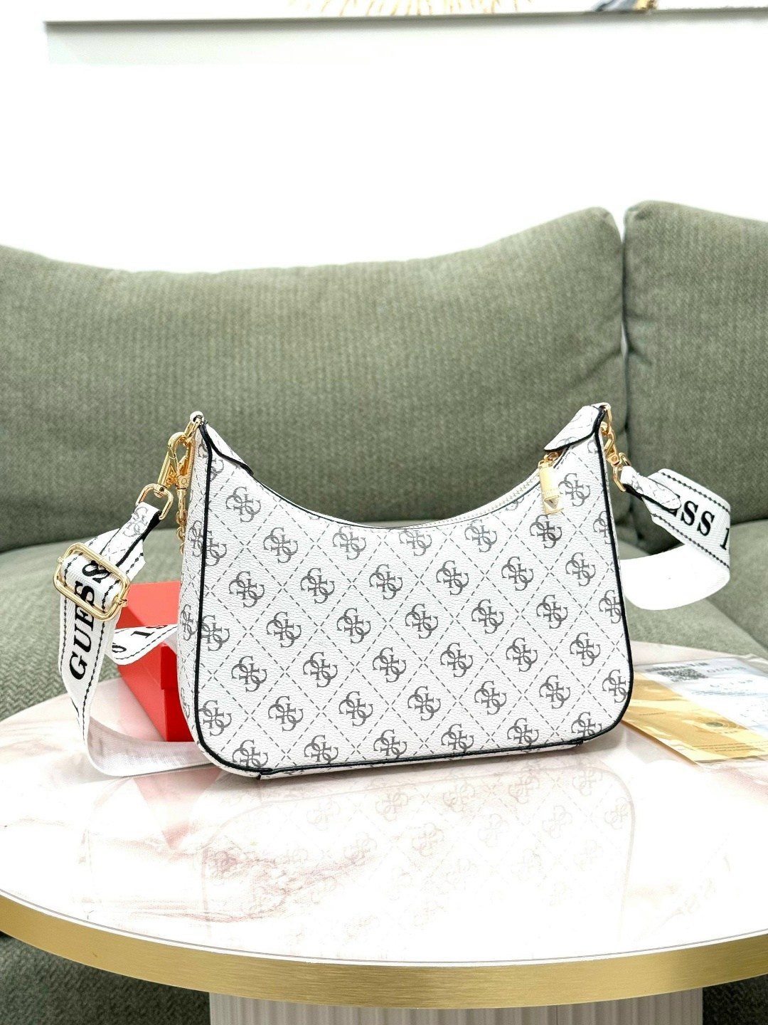 сумка женская guess,guess сумка на плечо,сумка guess,сумка guess белая,сумка guess сумка guess