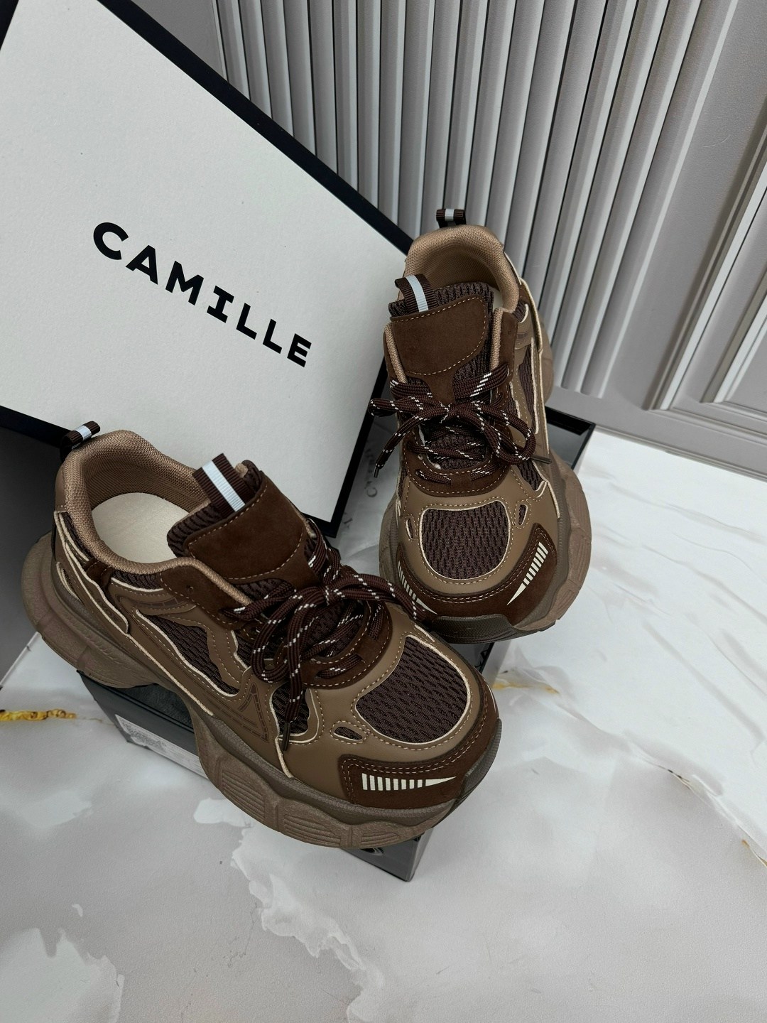 женские массивные кроссовки,кроссовки женские,женские кроссовки на массивной платформе,массивные кроссовки для женщин,модные кроссовки