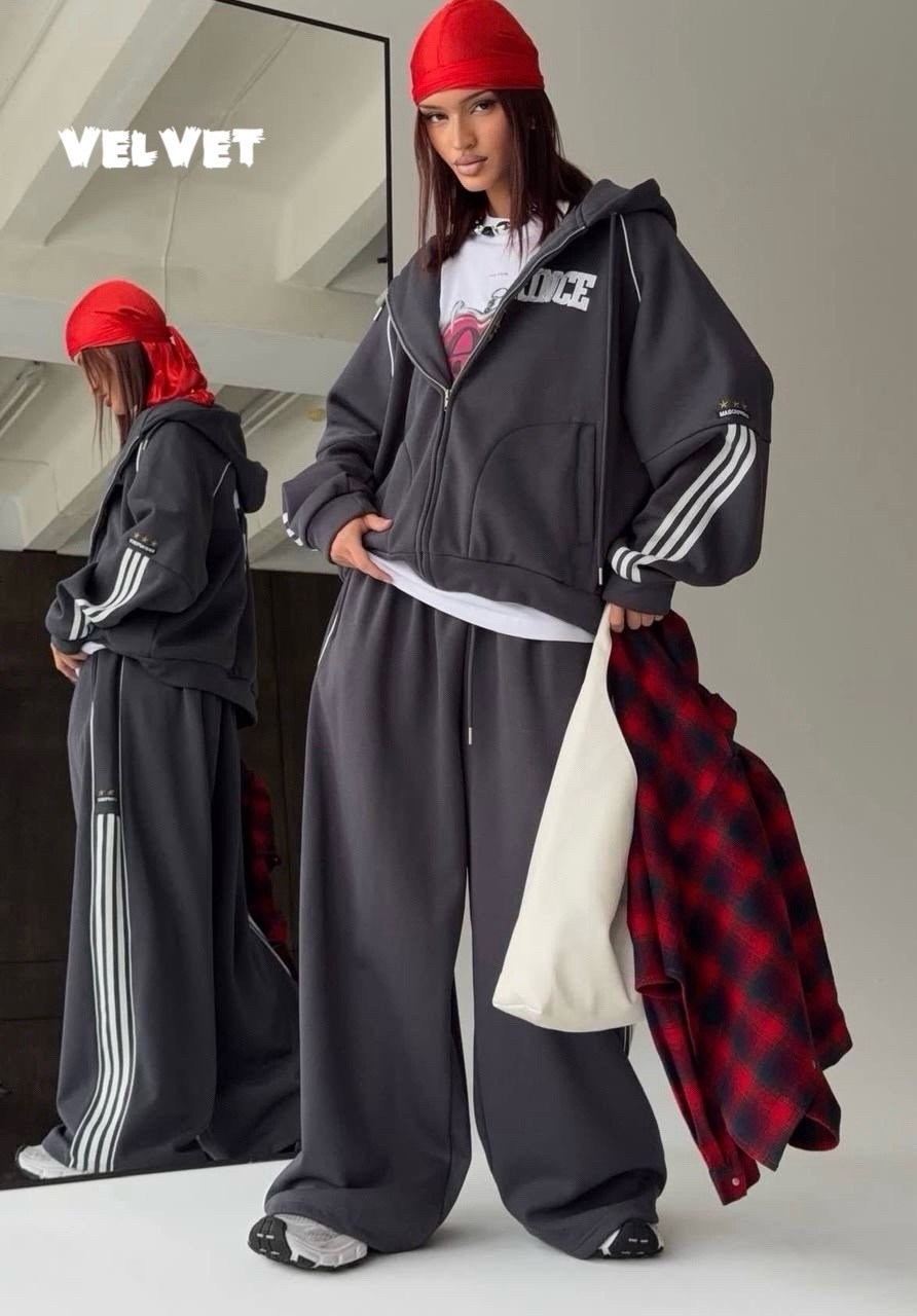 спортивный костюм,adidas original velour tracksuit,спортивный костюм женский,спортивки женские,костюм спортивный loewe