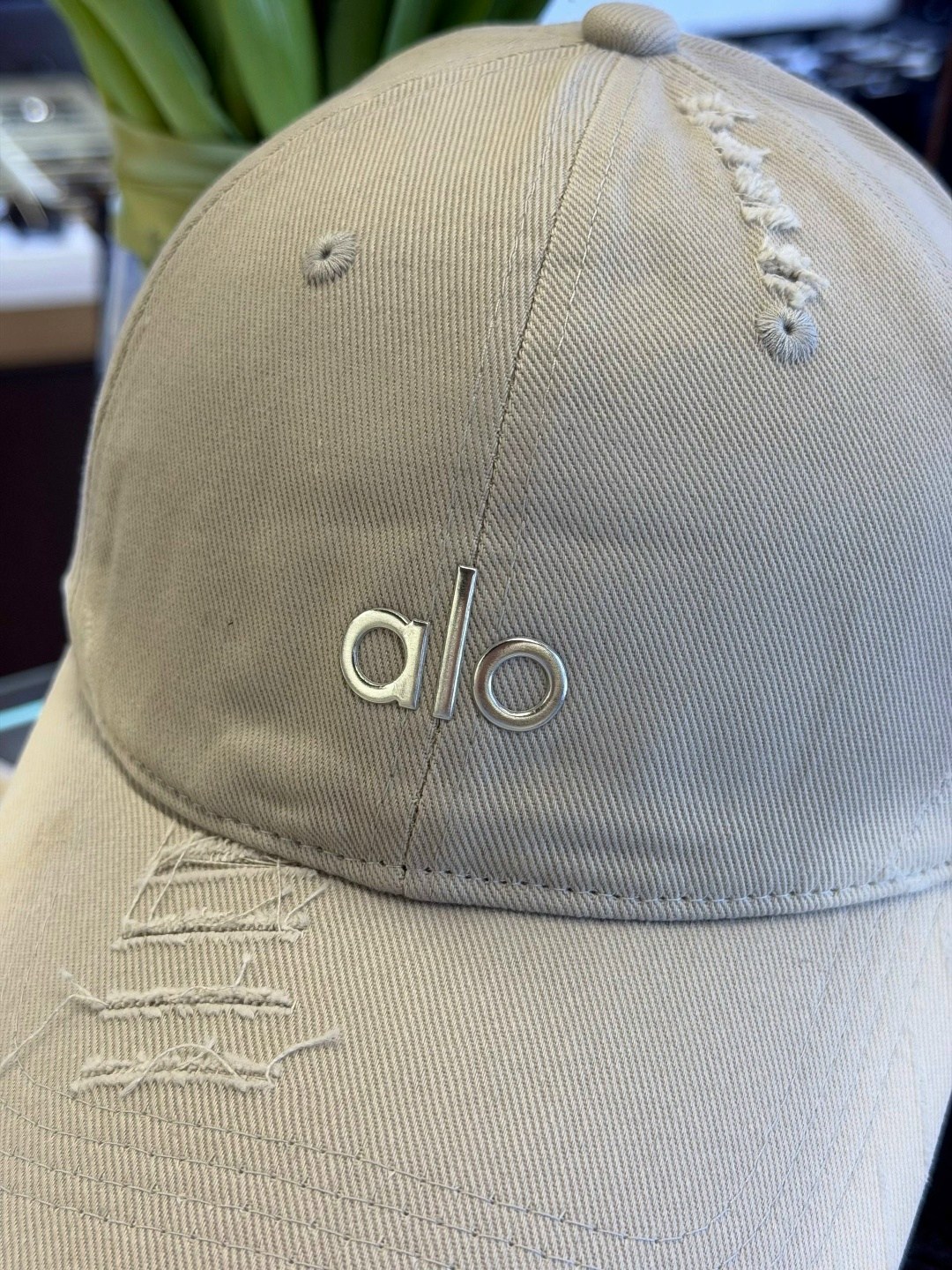 очки солнцезащитные модные авиатор тренд 2025,женская бейсболка,очки солнцезащитные модные авиатор,стильная одежда