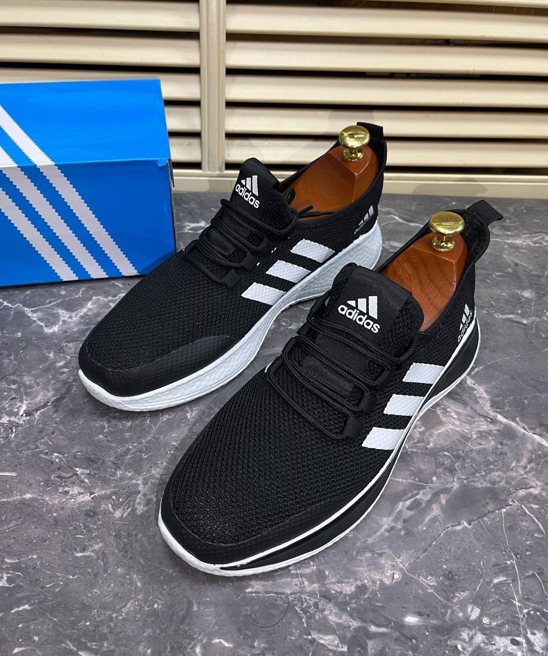 мужские кроссовки adidas,кроссовки adidas,adidas кроссовки adidas,мужские кроссовки,кроссовки мужские женские adidas