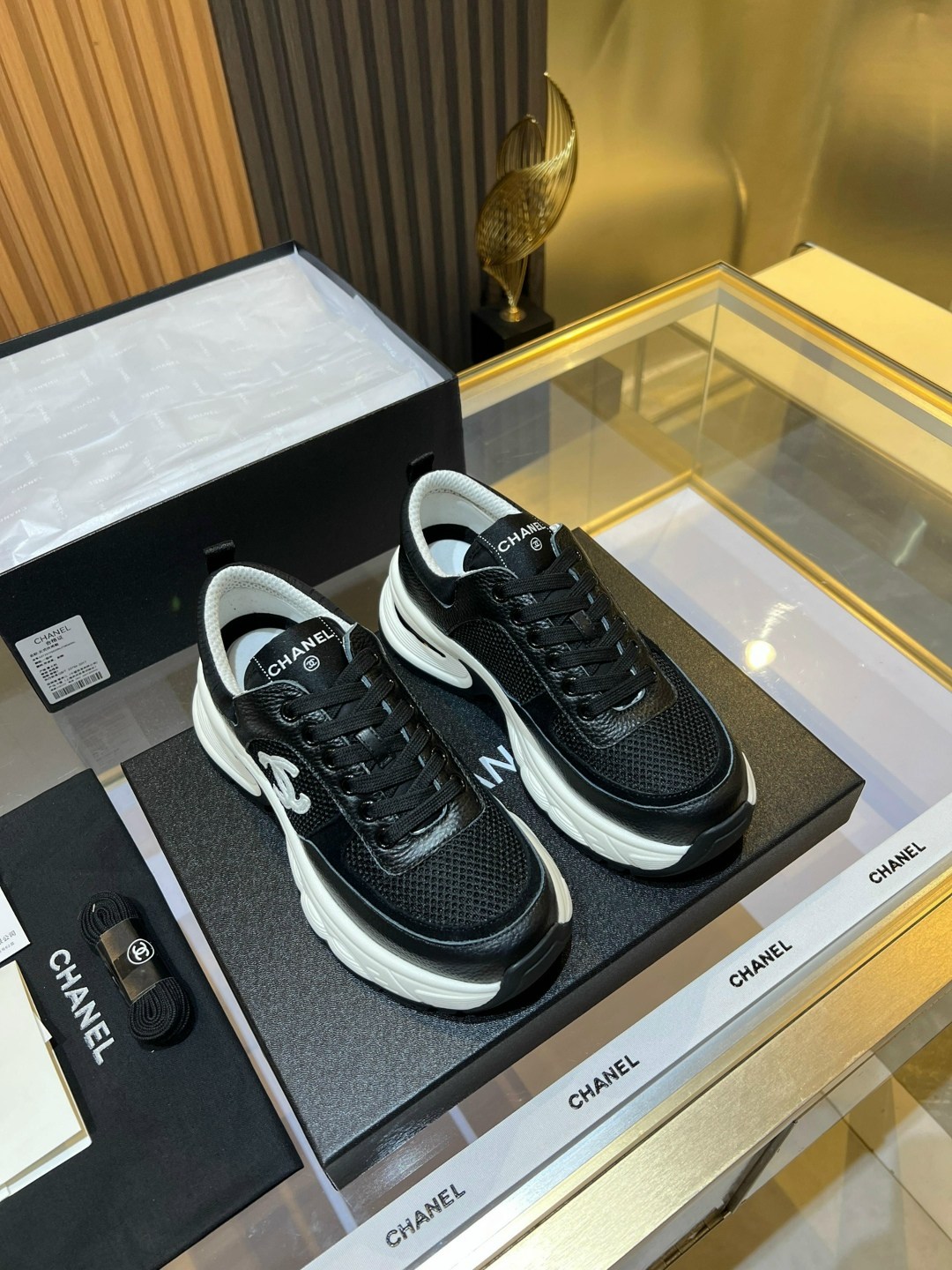 chanel женские кожаные кроссовки chanel premium black,chanel кроссовки женские премиум,женские брендовые кожаные кроссовки chanel premium,chanel кроссовки,кроссовки женские chanel