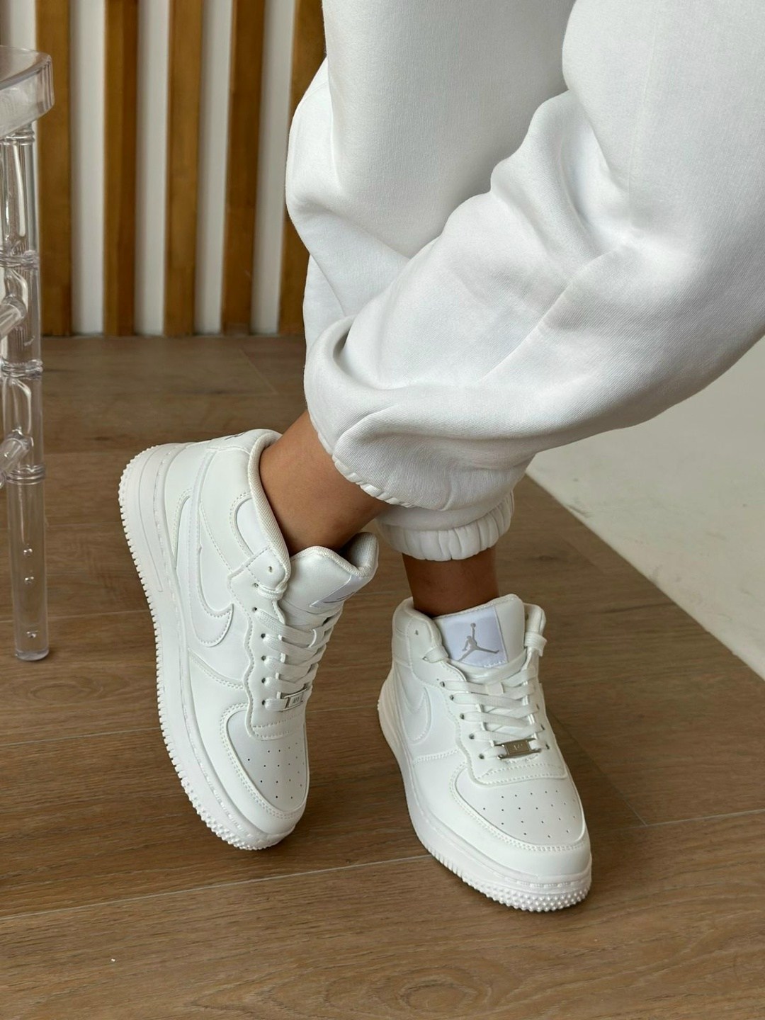 кроссовки найк женские белые кожаные высокие,кроссовки белые nike air force,кроссовки женские nike air force,кроссовки nike air force 1 белые,nike air force 1 mid white