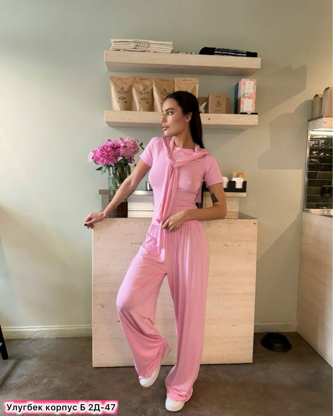 белые костюмы,брючные костюмы,женские костюмы,костюм белый брючный,женский спортивный костюм