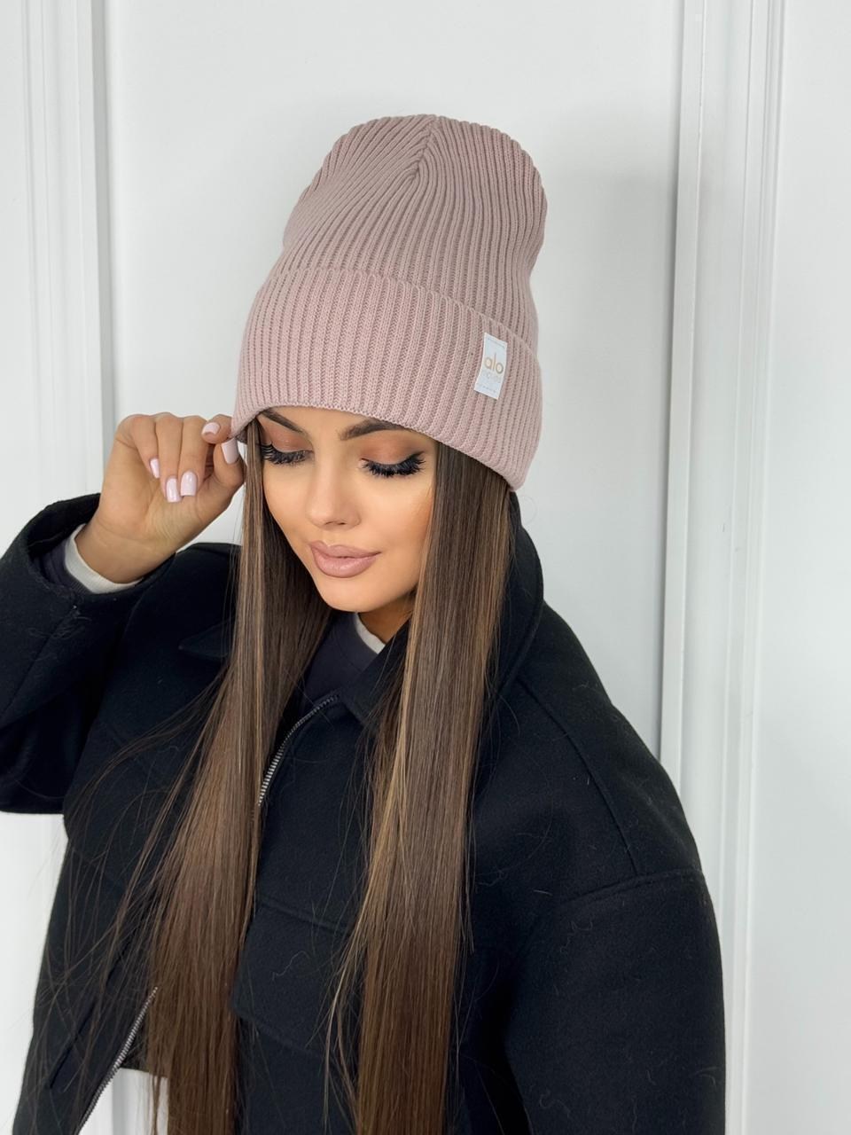 женская вязаная шапка,шапка женская с отворотом,шапка,шапка женская,белая вязаная шапка