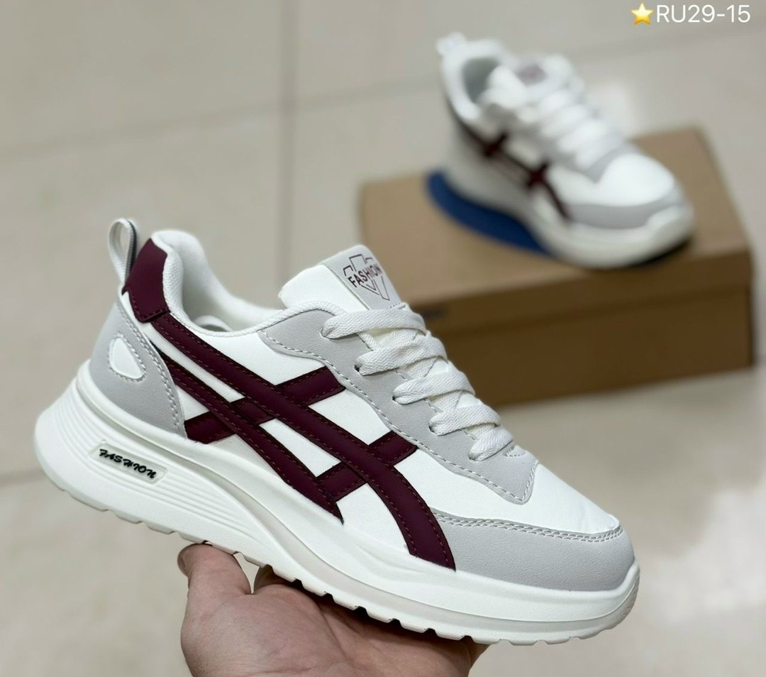 кроссовки,спортивные кроссовки,женские кроссовки,спортивная ,кроссовки модные