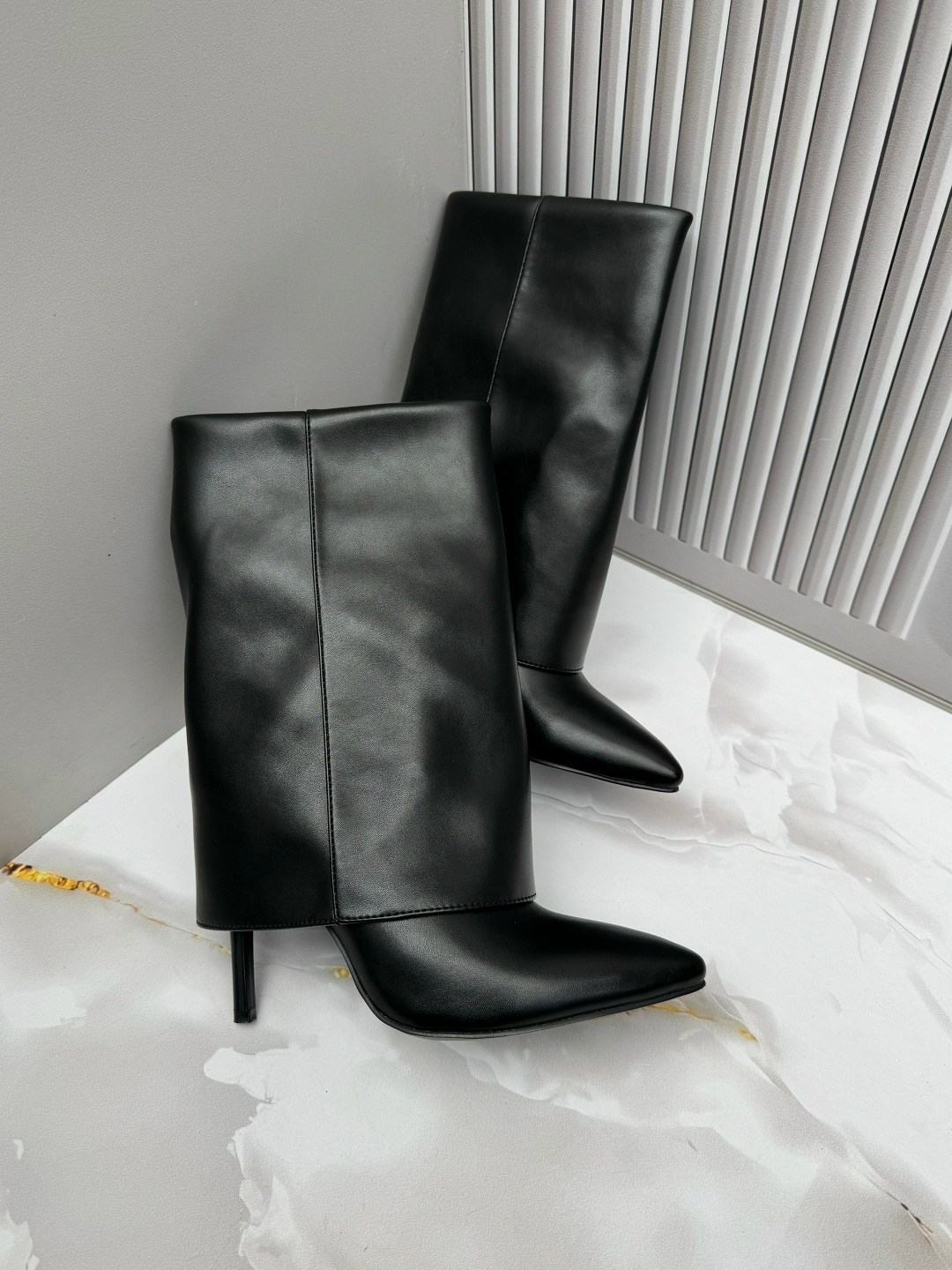 сапоги трубы на каблуке,сапоги на каблуке,сапоги трубы,,сапоги на шпильке