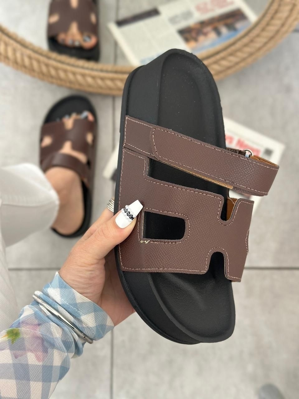 шлепанцы hermes,тапочки hermes,шлепанцы стильные,сандали,сандали гермес