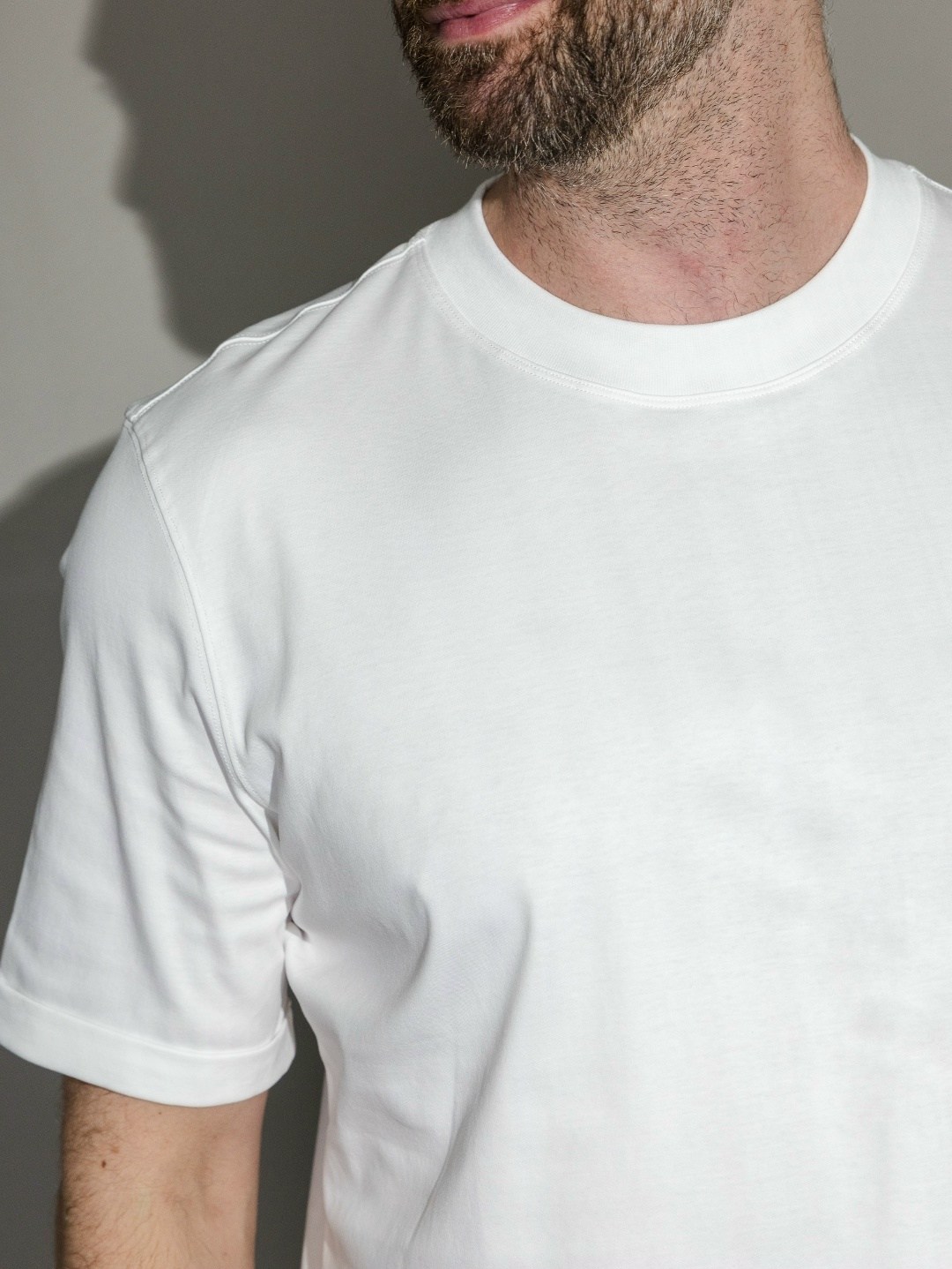 белая футболка мужская,белая футболка,мужская футболка,мужская базовая футболка,футболки для мужчин