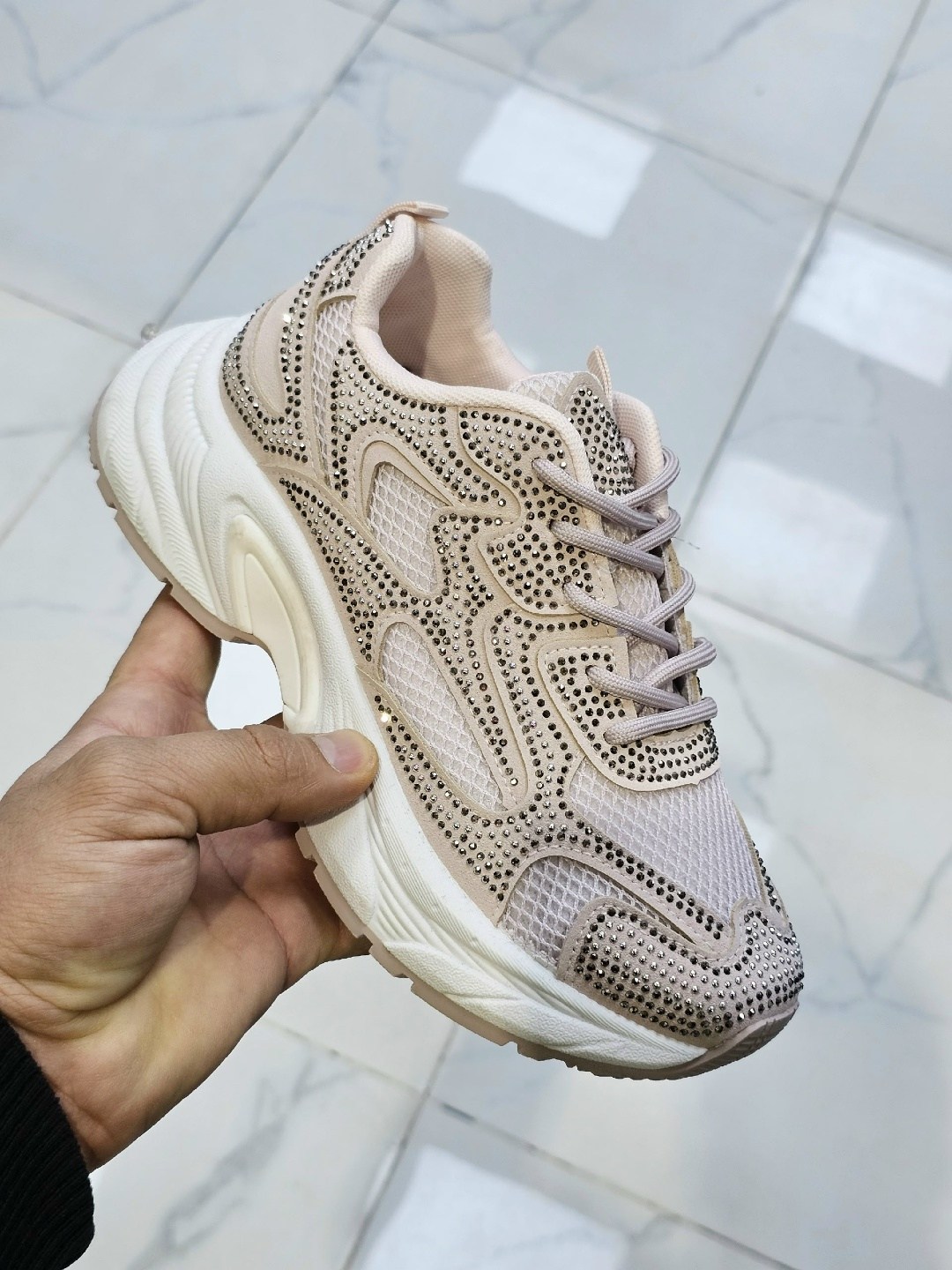 женские кроссовки,кроссовка,кроссовки бежевые,кроссовки,модные кроссовки