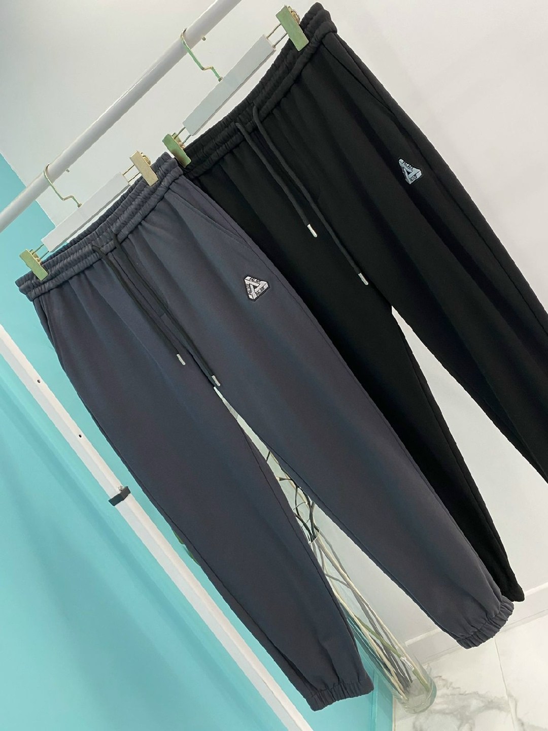 спортивные штаны,спортивные мужские штаны,брюки спортивные мужские,брюки спортивные,спортивные штаны adidas