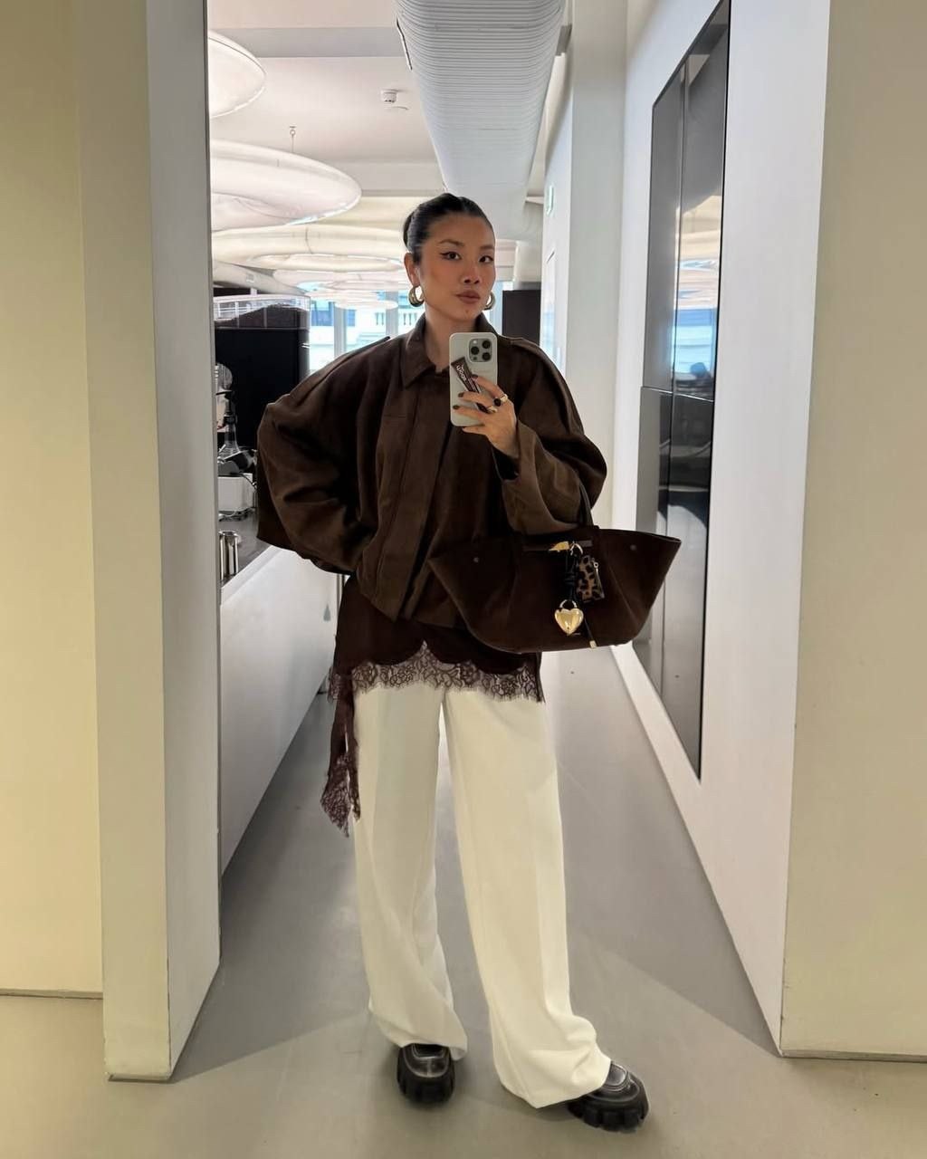 куртка модная,замшевая куртка,модная коричневая короткая шерстяная куртка для женщин,модные стили