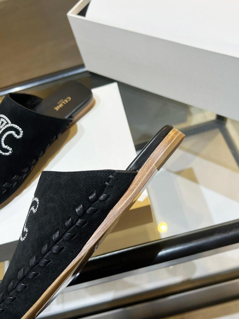 ,шлепки шанель,шлепанцы женские,кожаные мюли,модные тапочки