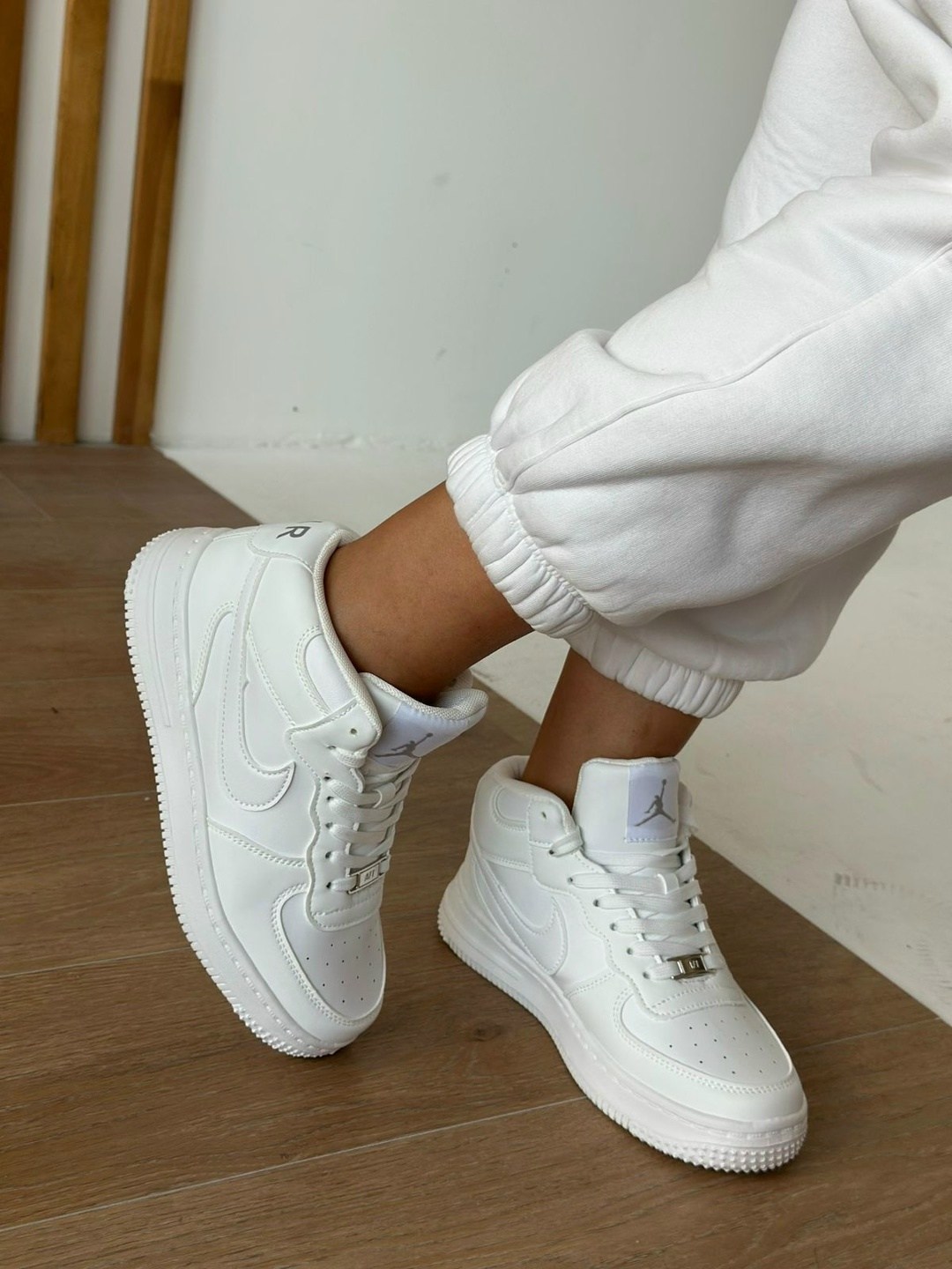 кроссовки найк женские белые кожаные высокие,кроссовки белые nike air force,кроссовки женские nike air force,кроссовки nike air force 1 белые,nike air force 1 mid white