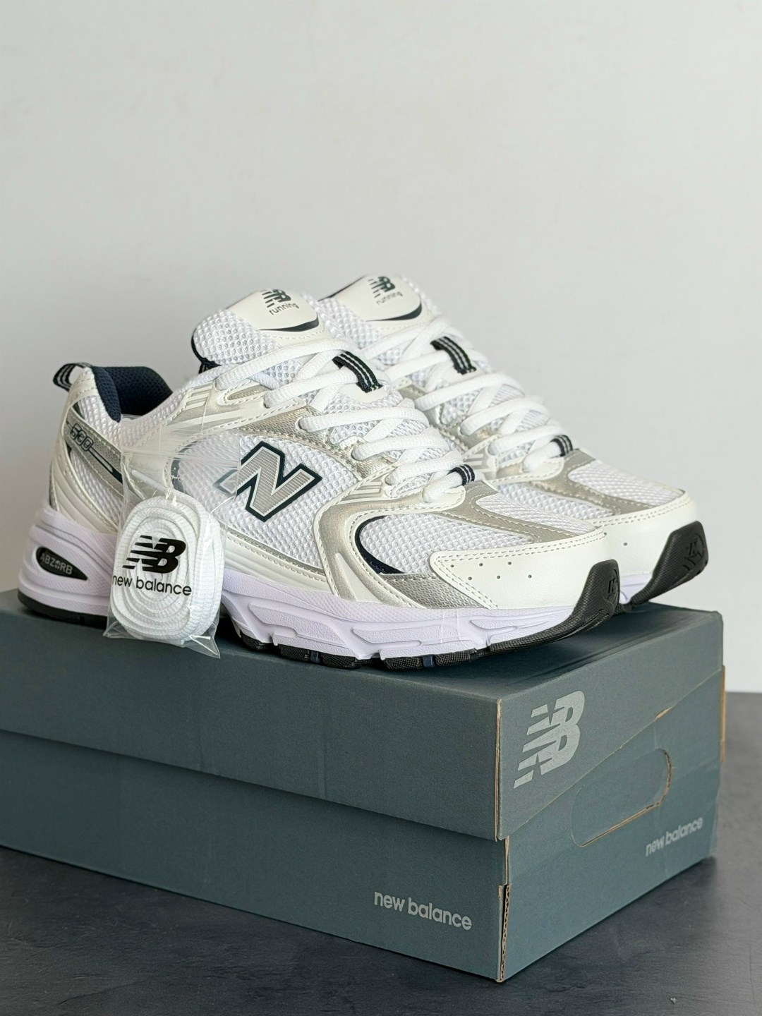 кроссовки new balance 530,new balance 530 white silver navy,кроссовки new balance,кроссовки new balance 530 white silver,кроссовки new balance 530 женские